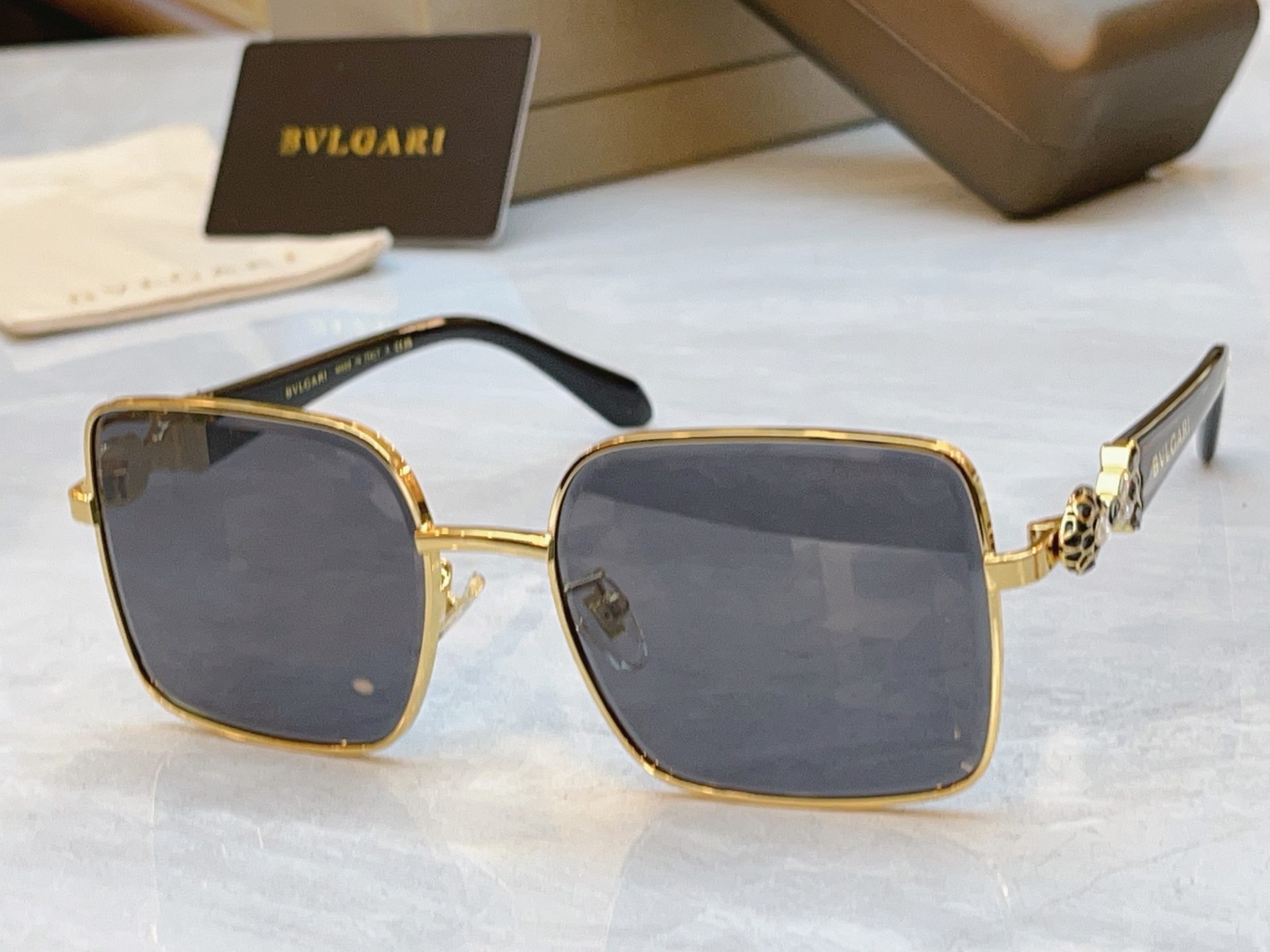 Bvlgari BVLGA*】宝格*丽新款太阳镜，MODEL：BV 1810LU，SIZE：56口18-145