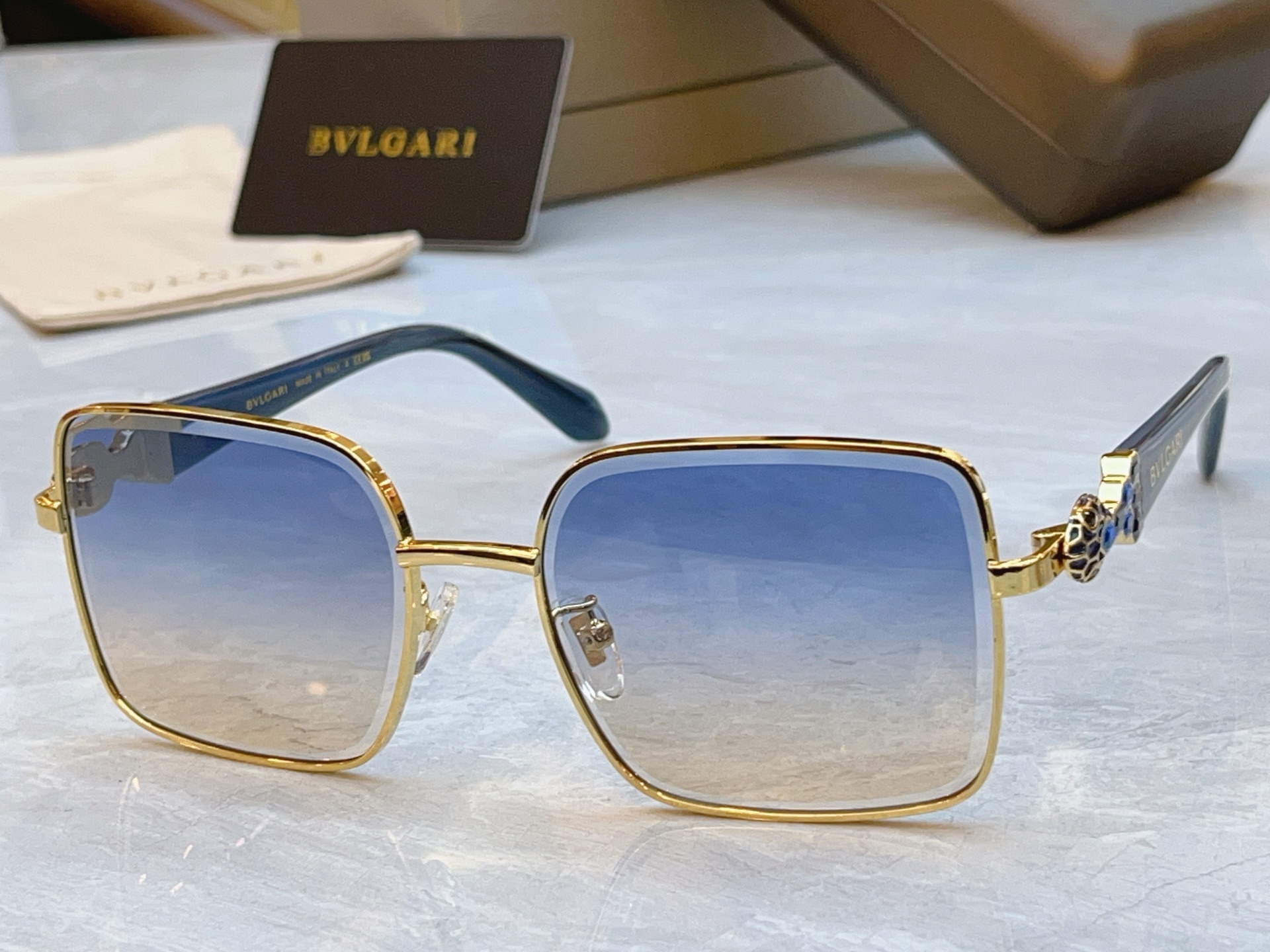 Bvlgari BVLGA*】宝格*丽新款太阳镜，MODEL：BV 1810LU，SIZE：56口18-145