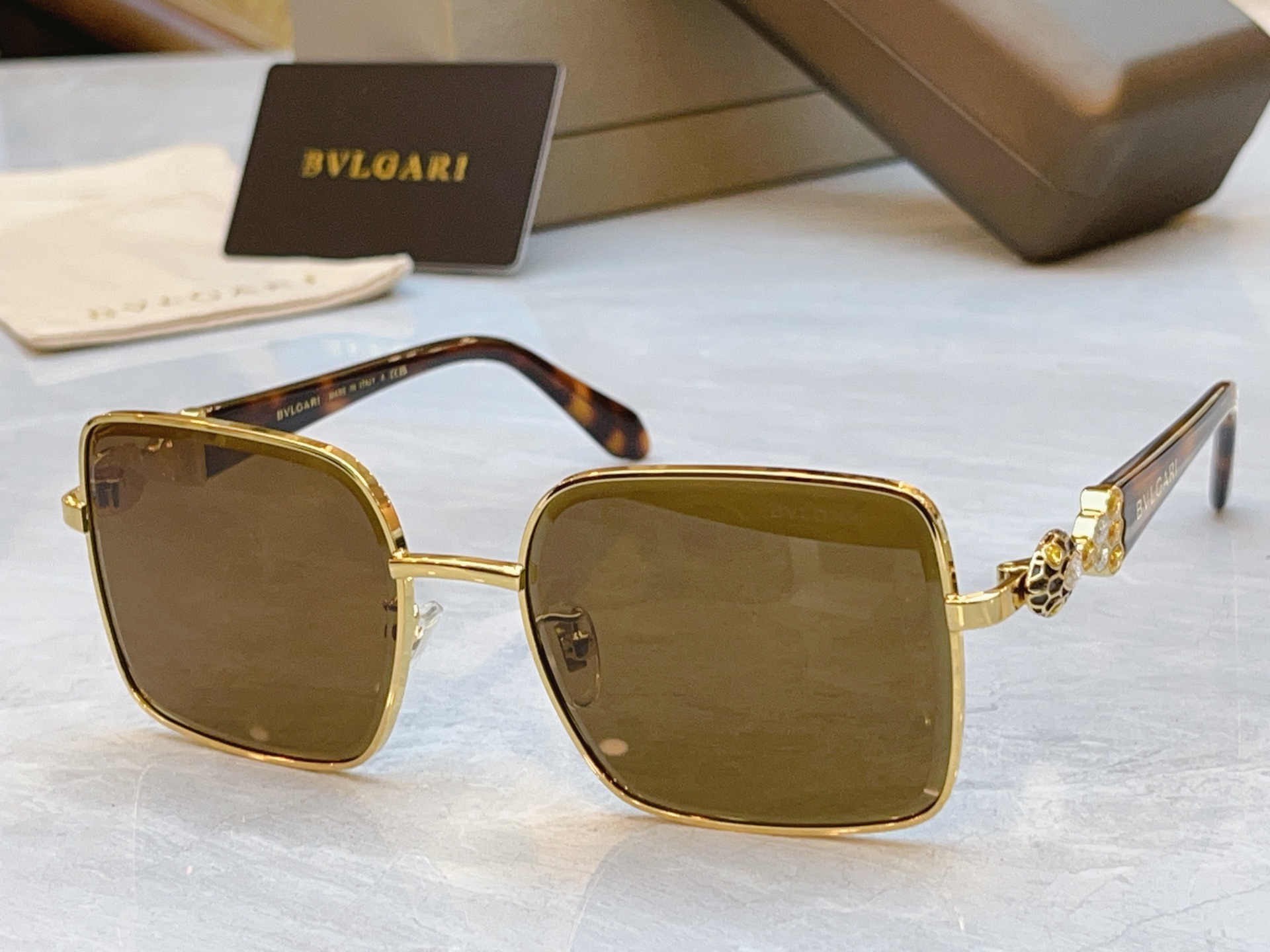 Bvlgari BVLGA*】宝格*丽新款太阳镜，MODEL：BV 1810LU，SIZE：56口18-145