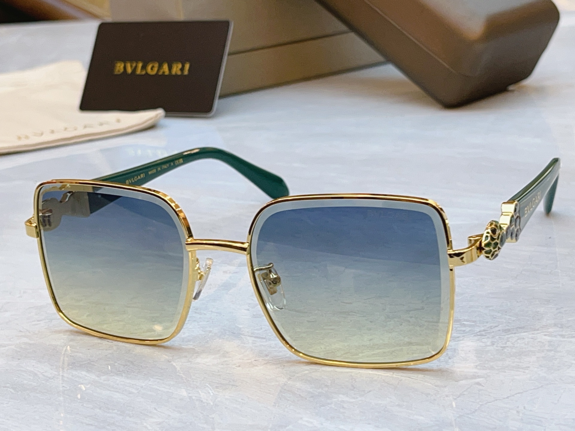 Bvlgari BVLGA*】宝格*丽新款太阳镜，MODEL：BV 1810LU，SIZE：56口18-145