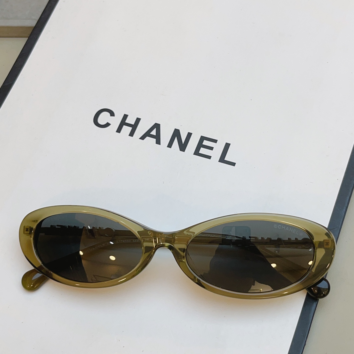 Chanel CHANE*】香奈儿新款太阳镜 高版本--，MODEL：CH5565，SIZE：54口17-140