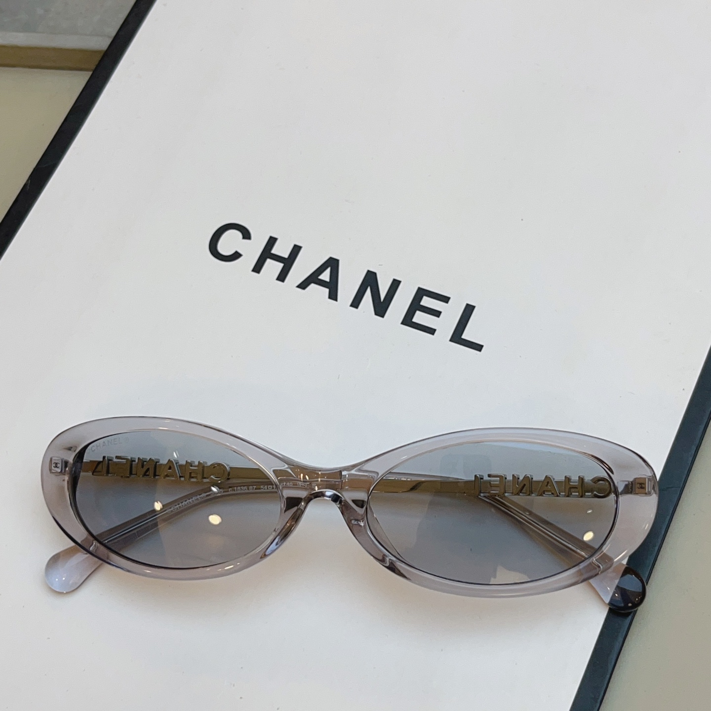 Chanel CHANE*】香奈儿新款太阳镜 高版本--，MODEL：CH5565，SIZE：54口17-140