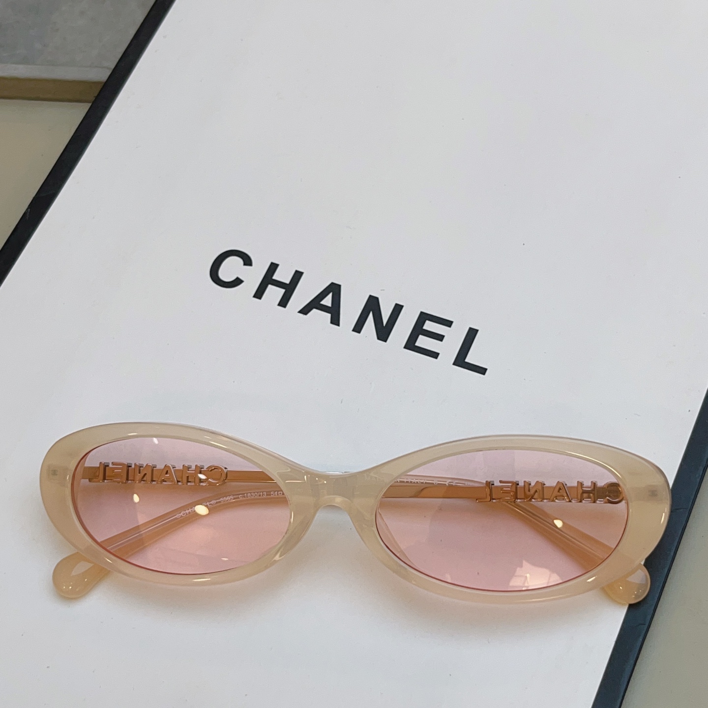 Chanel CHANE*】香奈儿新款太阳镜 高版本--，MODEL：CH5565，SIZE：54口17-140