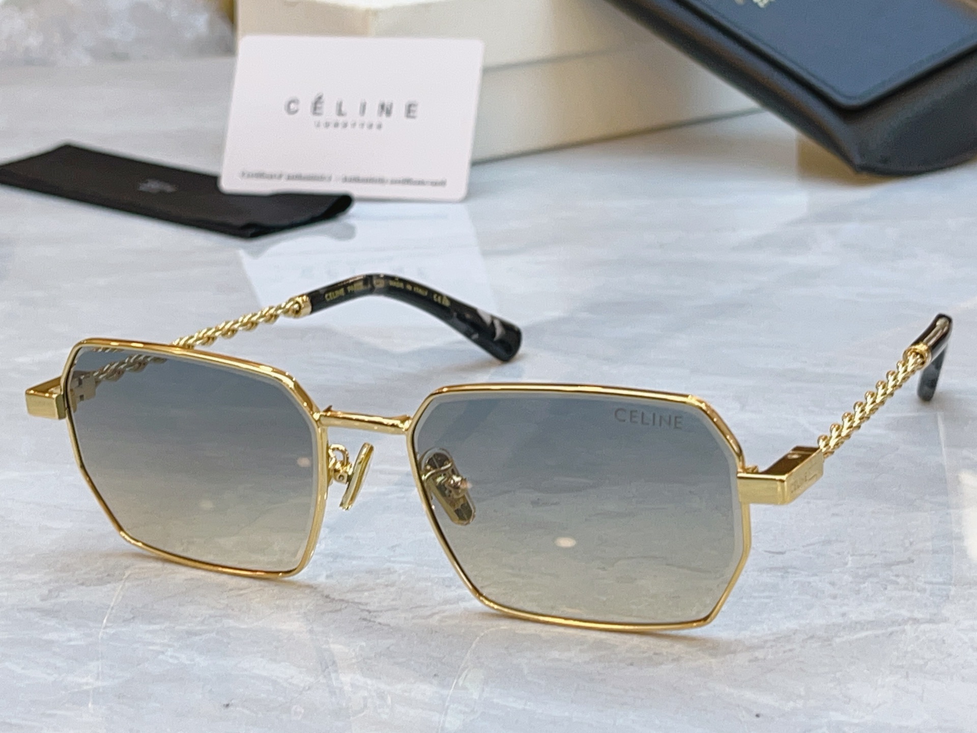 ，【CELIN*】赛*琳新款太阳镜， MODEL:CL42127U，SIZE: 59口18-145