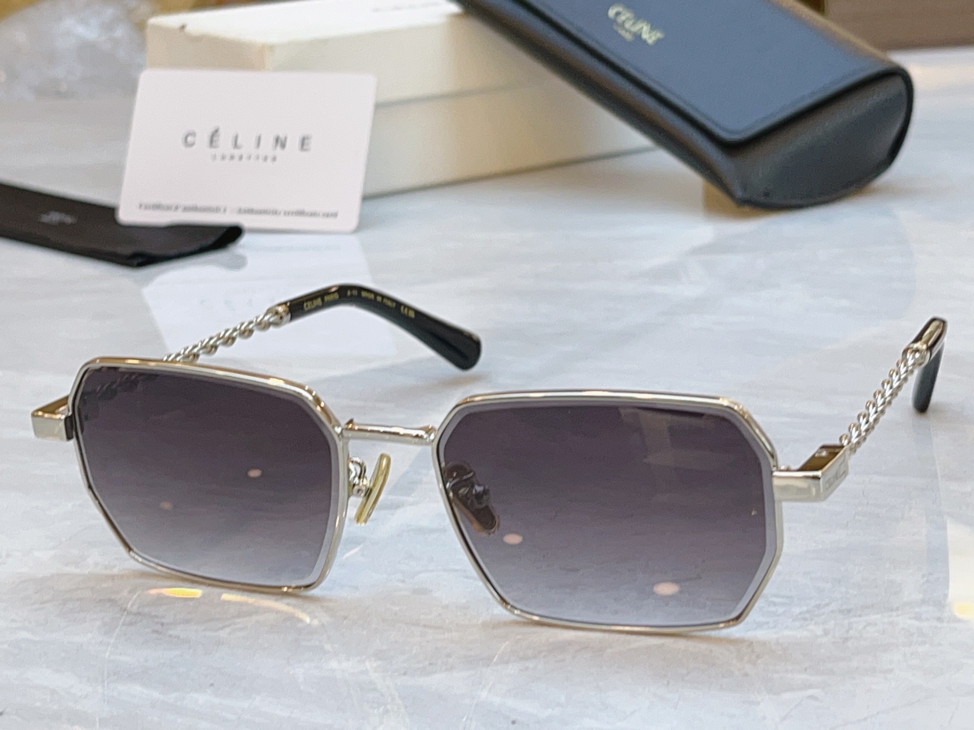 NO:827817,,[CELIN*] Celine new sunglasses, MODEL: CL42127U, SIZE: 59 mouth 18-glasses sunglasses, glasses, celine19860909,【CELIN*】赛*琳新款太阳镜, MODEL:CL42127U,SIZE: 59口18-眼镜墨镜太阳镜,眼镜,celine,glasses