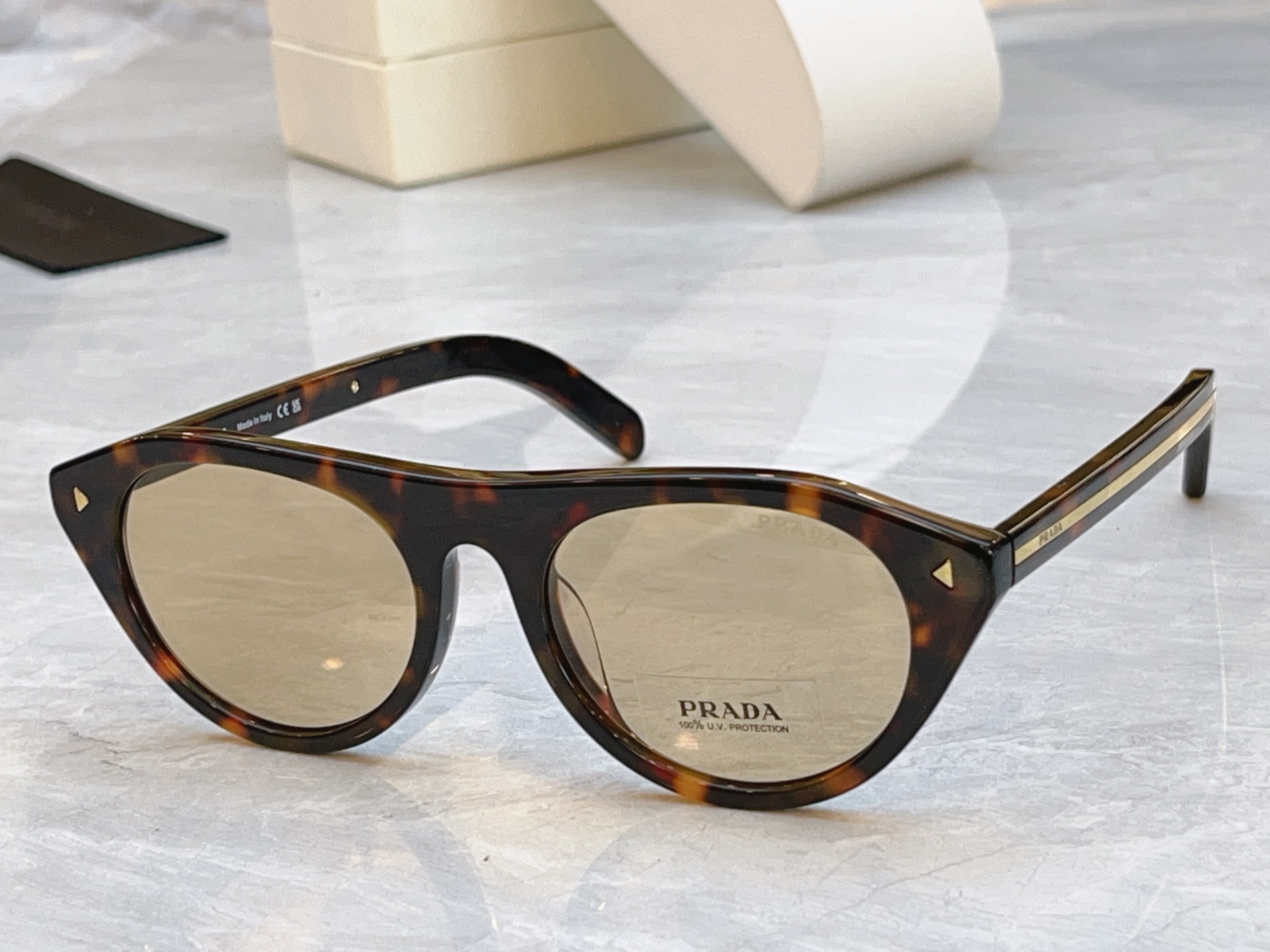 ，【PRAD*】普拉*达新款太阳镜🕶️，MODEL：PR B15S，SIZE：51口20-145