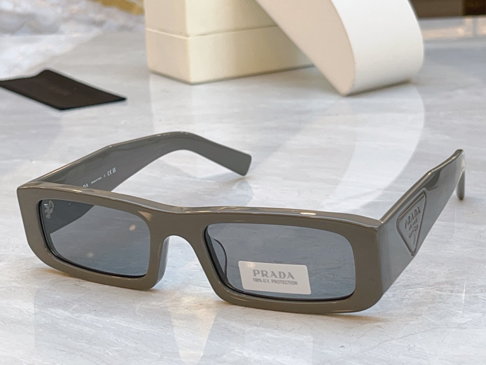 ，【PRAD*】普拉*达新款太阳镜🕶️，MODEL：PR D09SD，SIZE：54口20-145