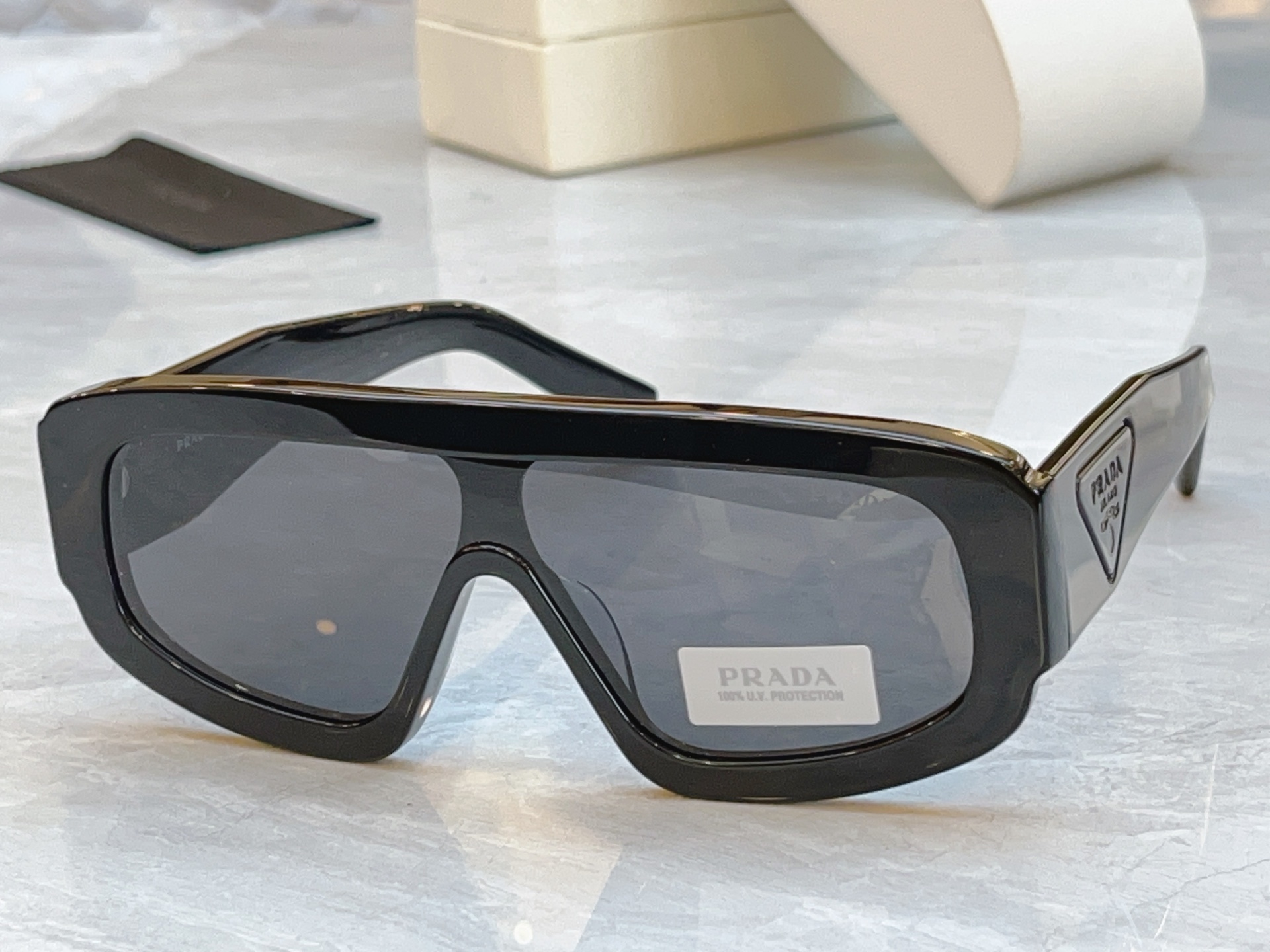 ，【PRAD*】普拉*达新款太阳镜🕶️，MODEL：PR D10S，SIZE：124口145