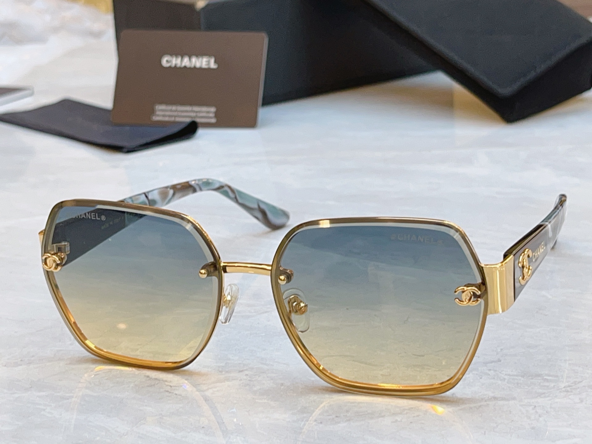 NO:827870,,【CHANE*】Chanel new sunglasses,MODELA72092,SIZE61 mouth 16-145 glasses sunglasses,glasses,chanel,chanel19860909,【CHANE*】香奈儿新款太阳镜,MODELA72092,SIZE61口16-145眼镜墨镜太阳镜,眼镜,chanel,chanel,glasses