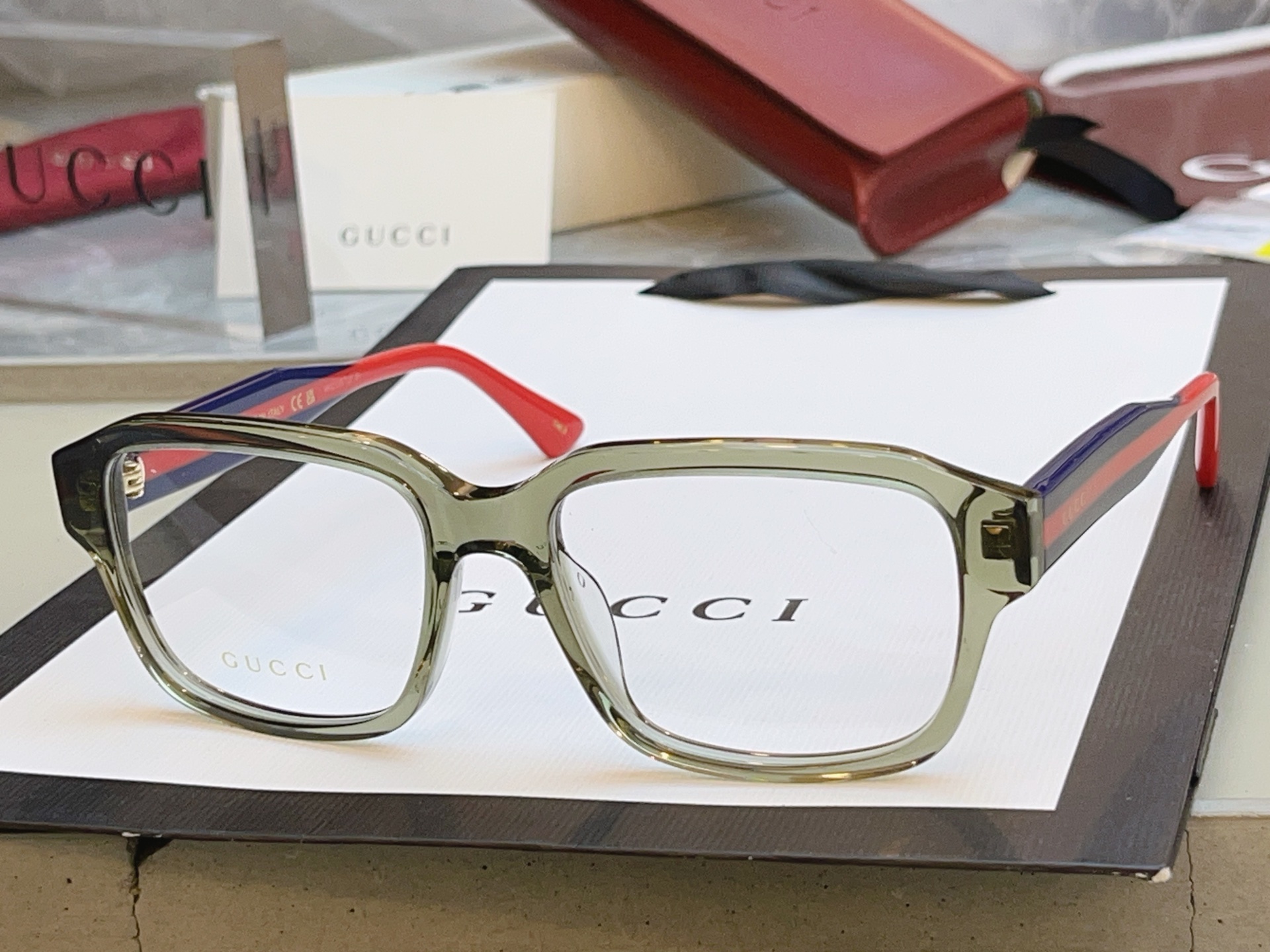 ，【GUCC*】古*驰新款眼镜架 高版本✨，MODEL：GG2120SA，SIZE:55口19-145 