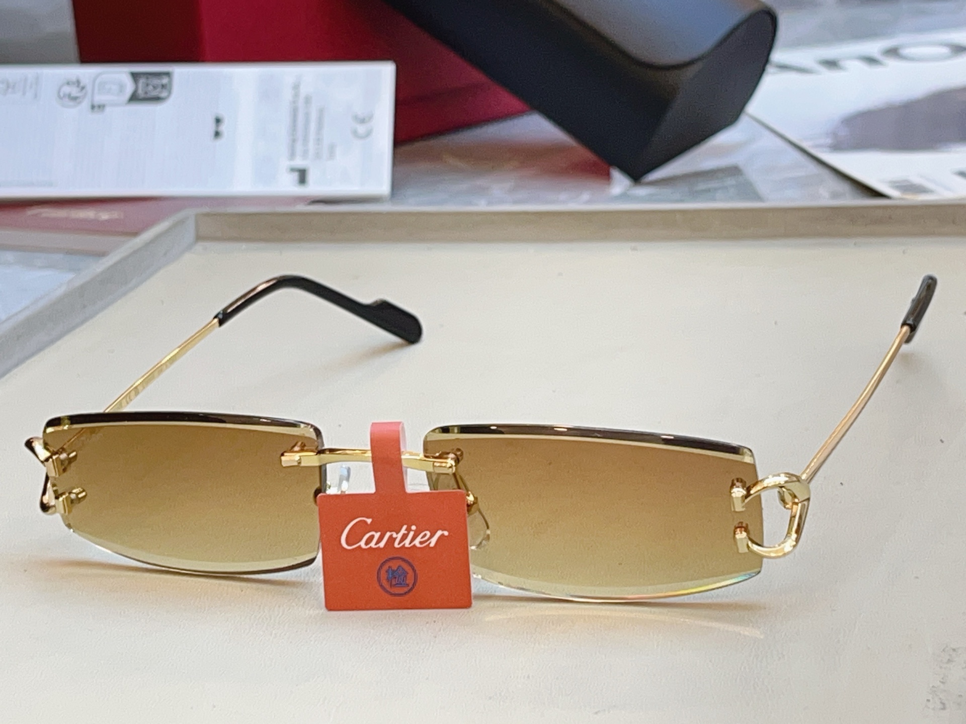 高版本✨，【CARTIE*】卡地*亚新款眼镜架，18K金电镀 镜片蔡司logo✨， MODEL:CT04