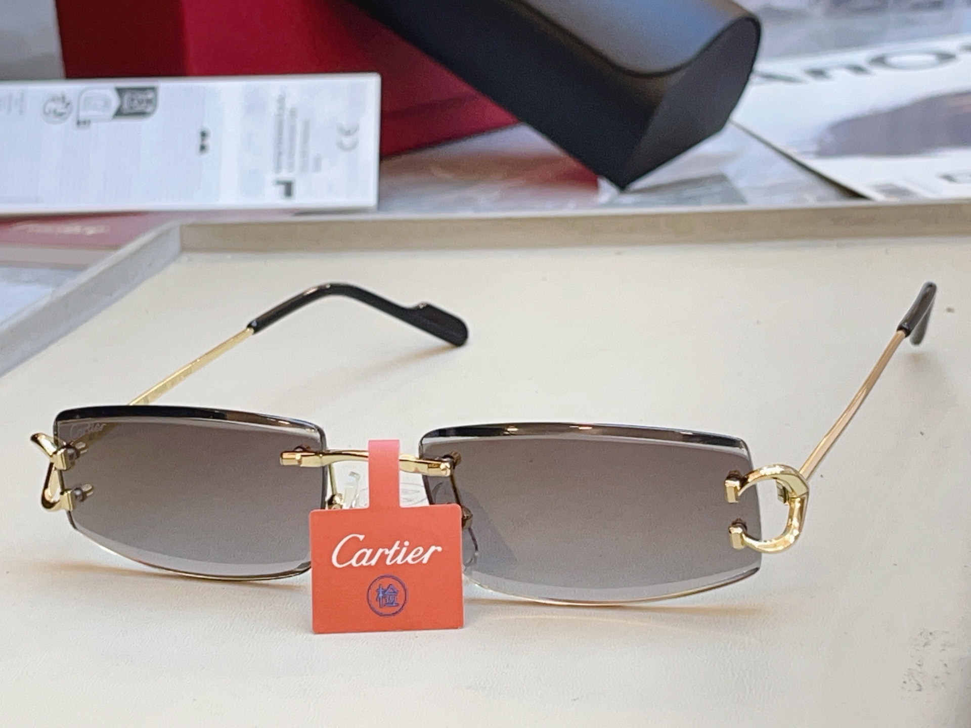高版本✨，【CARTIE*】卡地*亚新款眼镜架，18K金电镀 镜片蔡司logo✨， MODEL:CT04