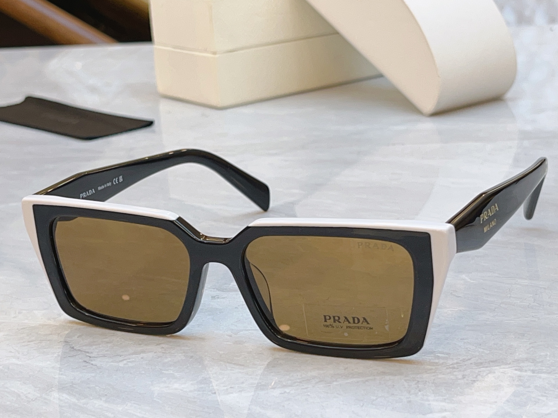 ，【PRAD*】普拉*达新款太阳镜🕶️，MODEL：PR D05SF，SIZE：55口18-140
