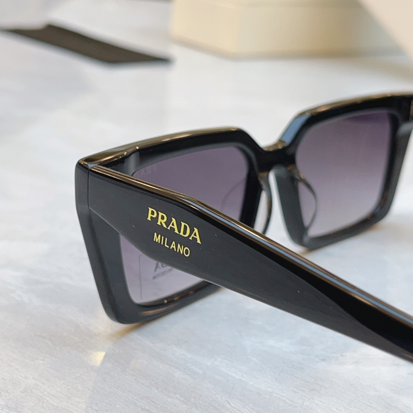 ，【PRAD*】普拉*达新款太阳镜🕶️，MODEL：PR D05SF，SIZE：55口18-140