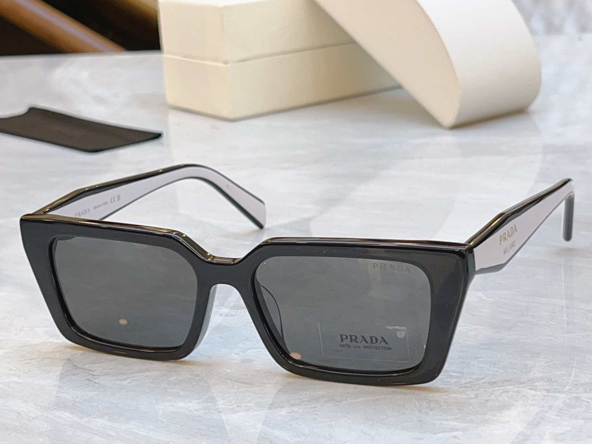 ，【PRAD*】普拉*达新款太阳镜🕶️，MODEL：PR D05SF，SIZE：55口18-140