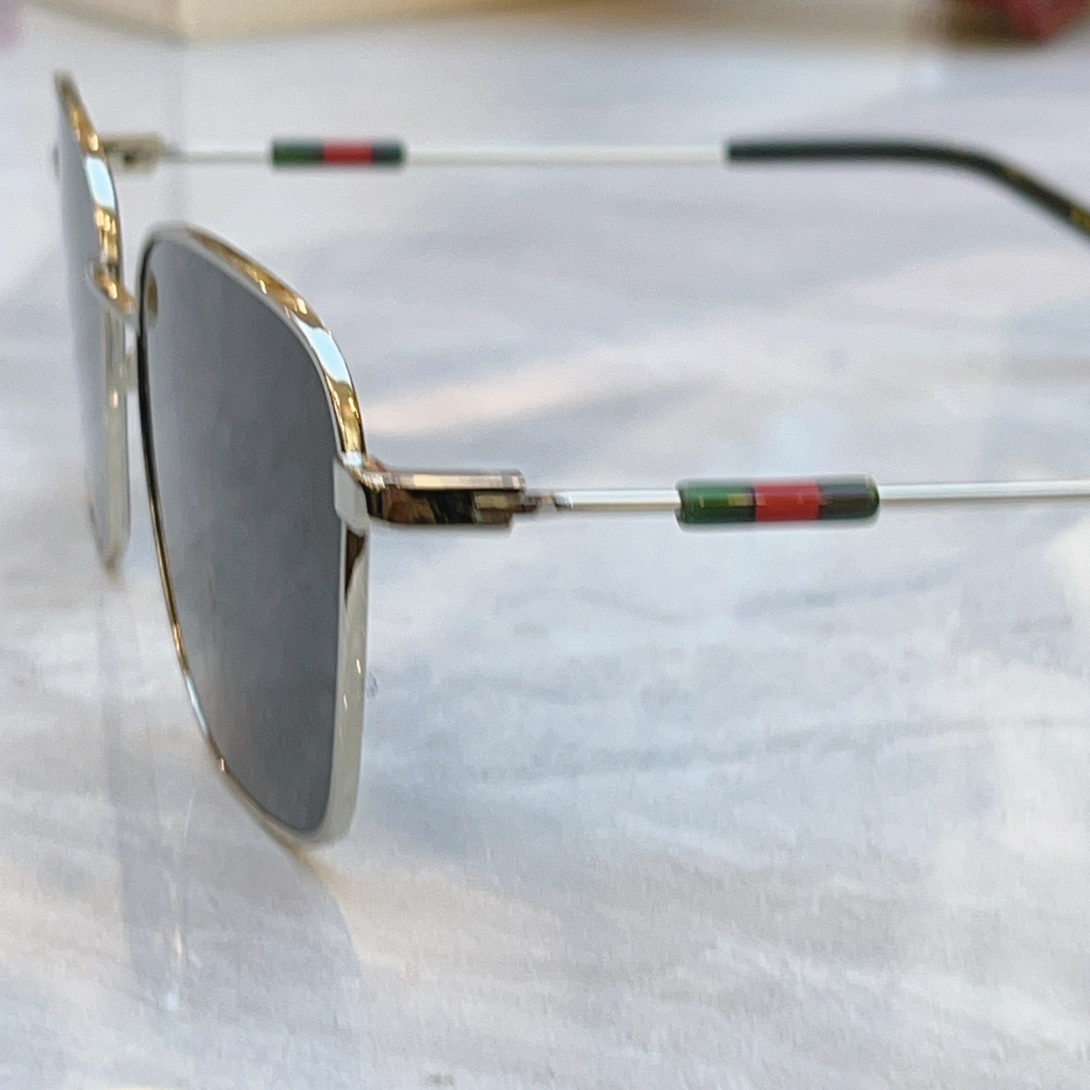，【GUCC*】古*驰新款太阳镜，MODEL：GG2097SA，SIZE:56口19-145