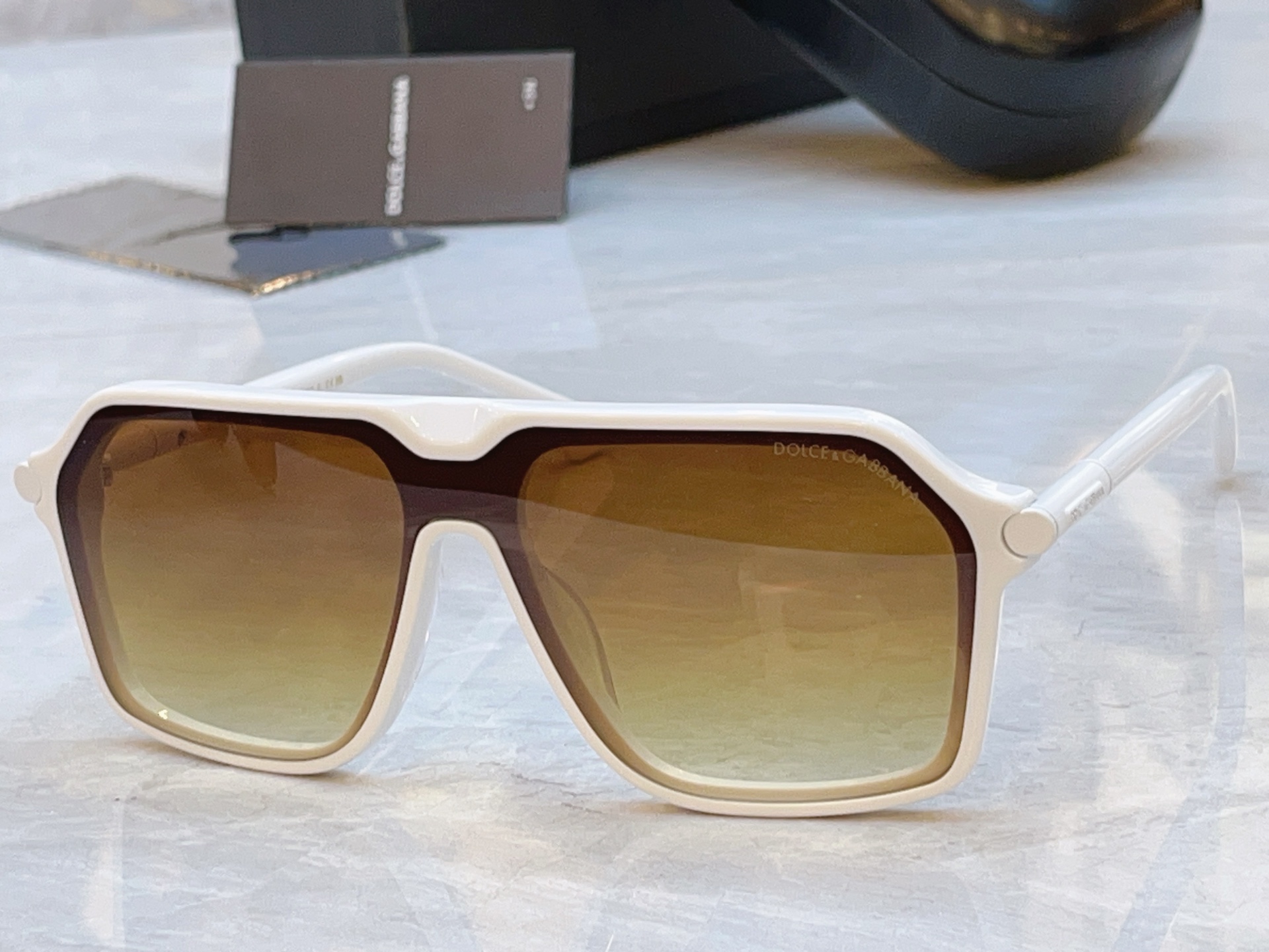，【DOLCE & GABBAN*】D*G新款太阳镜，MODEL：DG3197A，SIZE：136口0-