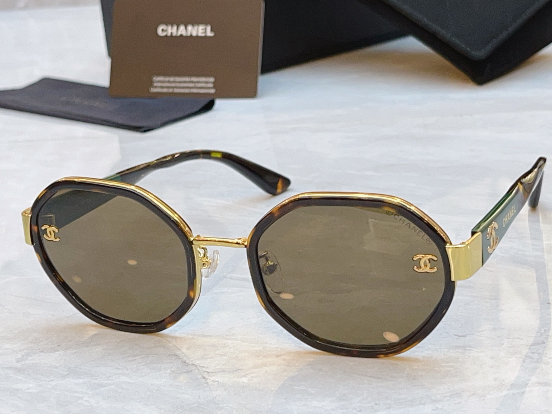 ，【CHANE*】香奈儿新款太阳镜，MODEL：CH5490-H，SIZE：56口22-145