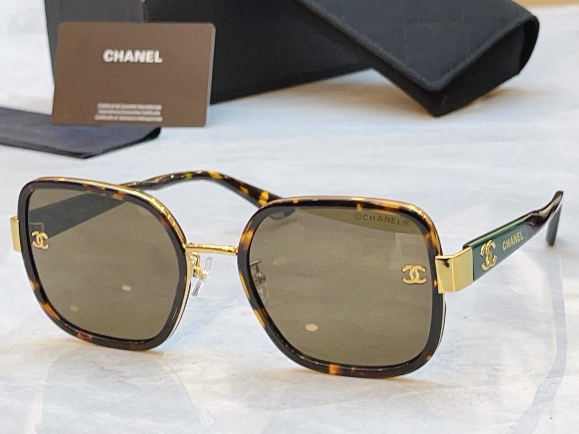 ，【CHANE*】香奈儿新款太阳镜，MODEL：CH5489-H，SIZE：56口22-145