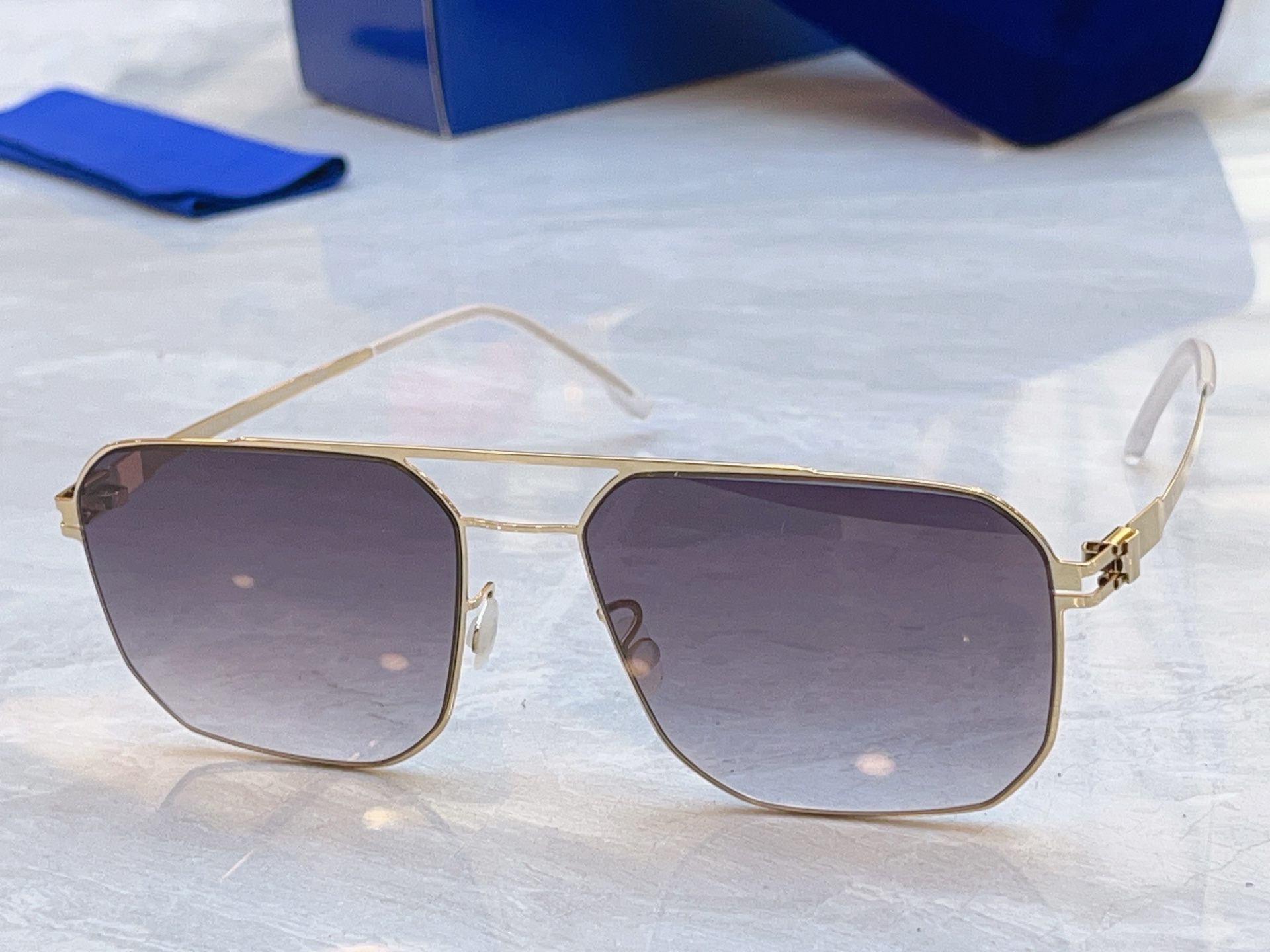 ，【MYKITA】马吉*他新款太阳镜，Mod:RHYS，SIZE:57口17-140