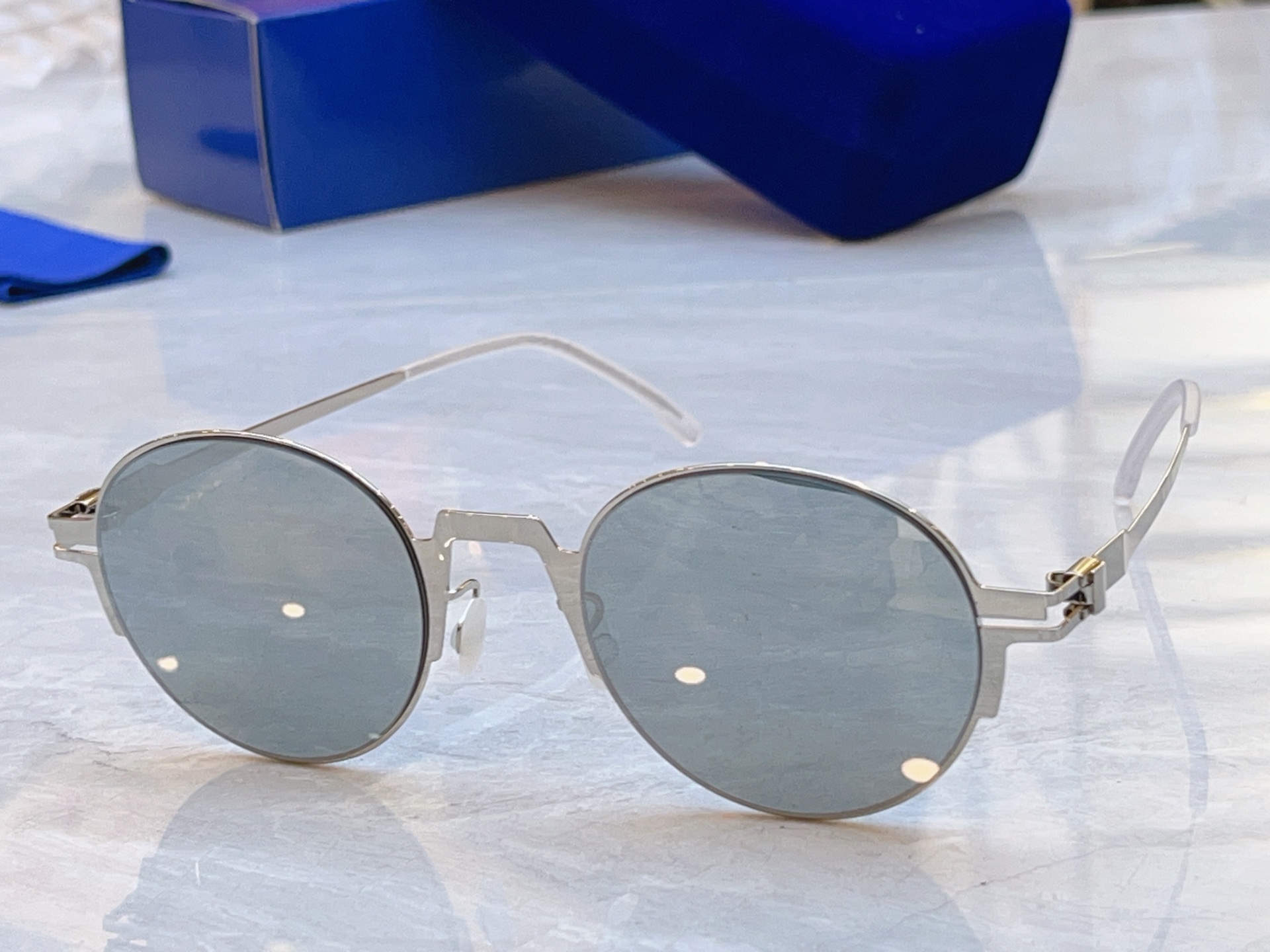 ，【MYKITA】马吉*他新款太阳镜，Mod:STUDIO，SIZE:49口22-140