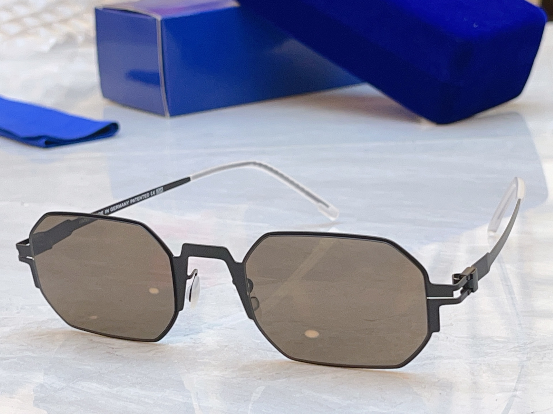 ，【MYKITA】马吉*他新款太阳镜，Mod:STUDIO15.1，SIZE:51口23-140