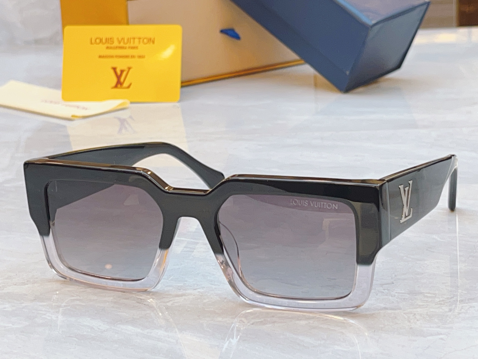 ，【LOUIS VUITTO*】路易*威登新款太阳镜，MODEL：Z1579E，SIZE：55口20-1