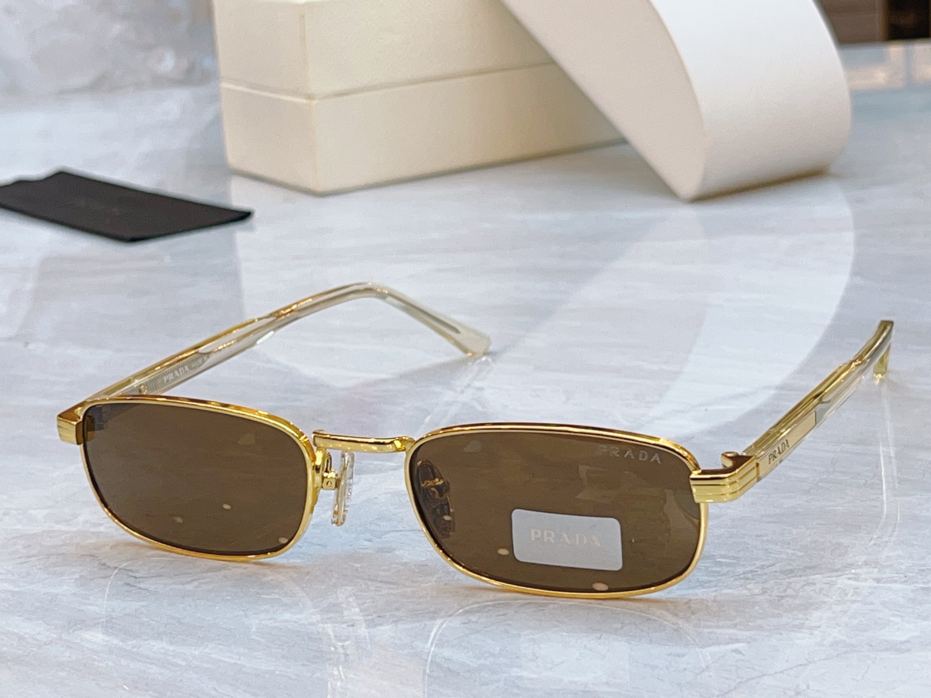 ，【PRAD*】普拉*达新款太阳镜🕶️，MODEL：PR D54S，SIZE：55口19-140