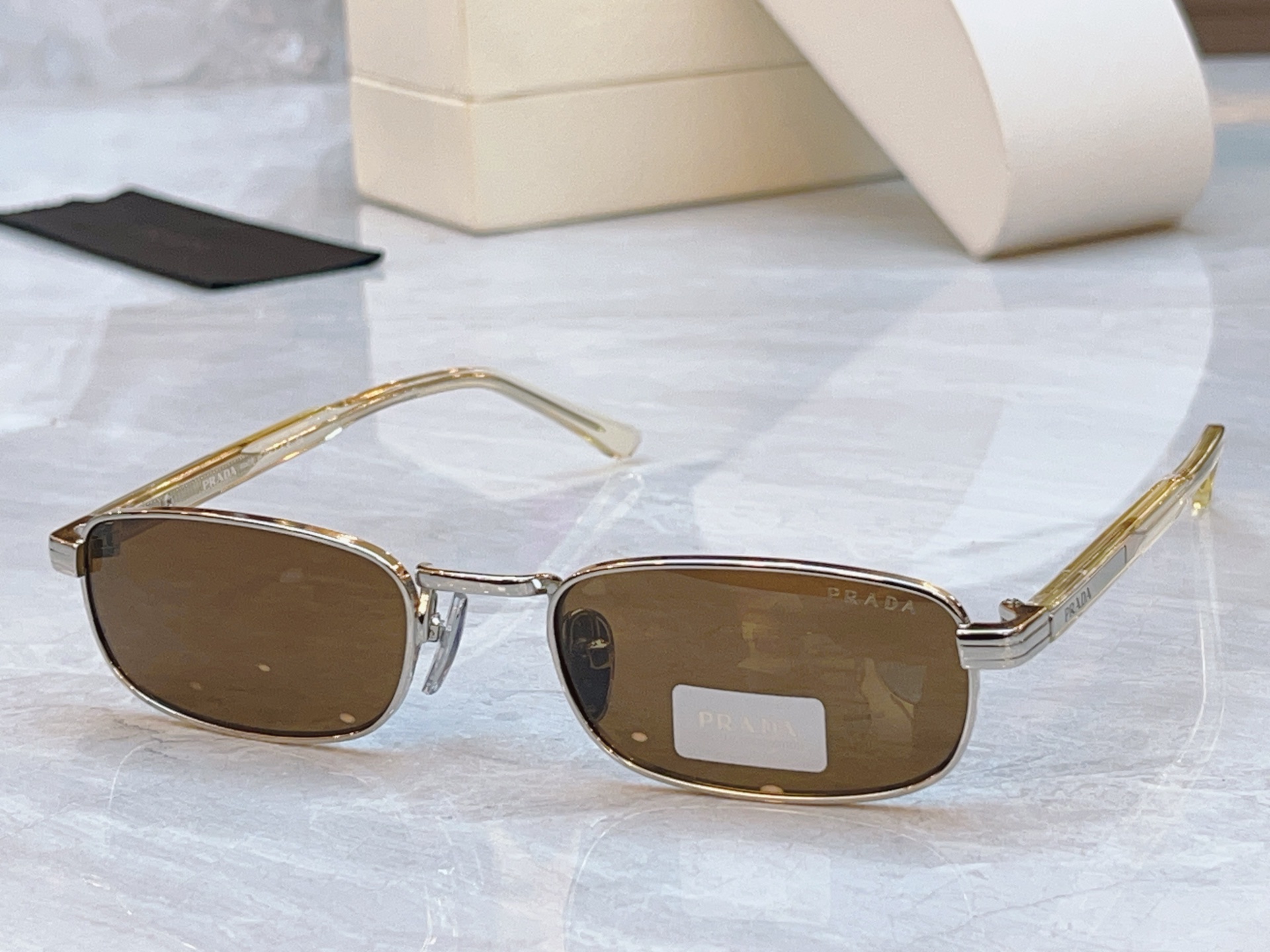 ，【PRAD*】普拉*达新款太阳镜🕶️，MODEL：PR D54S，SIZE：55口19-140