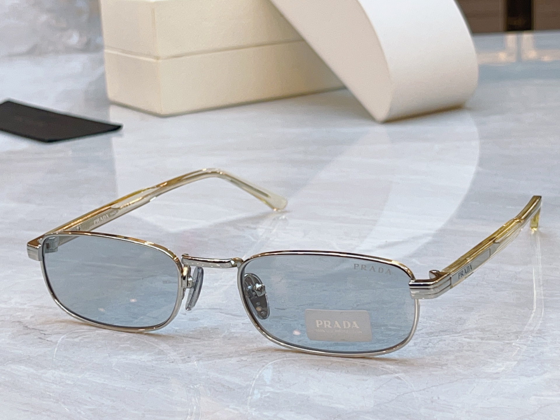 ，【PRAD*】普拉*达新款太阳镜🕶️，MODEL：PR D54S，SIZE：55口19-140