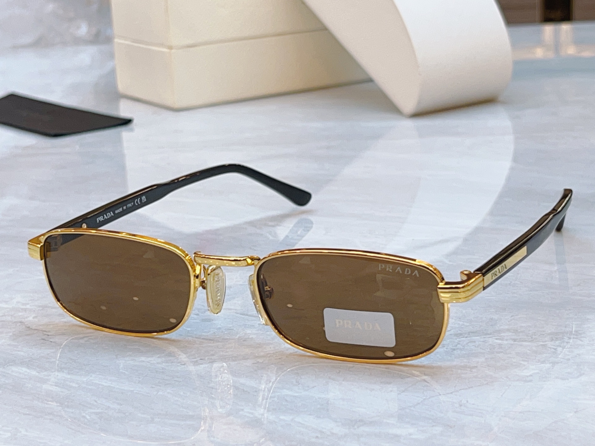 ，【PRAD*】普拉*达新款太阳镜🕶️，MODEL：PR D54S，SIZE：55口19-140