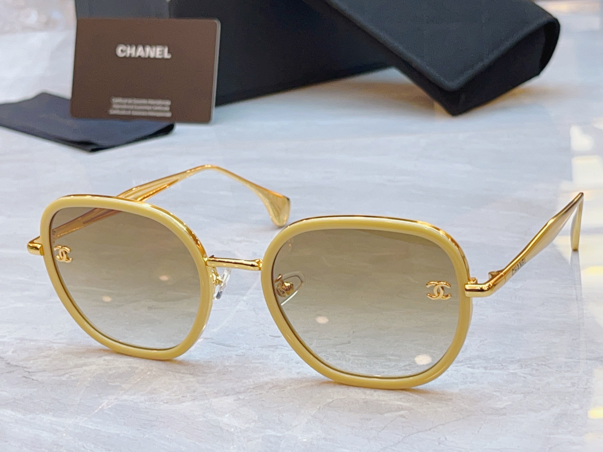 ，【CHANE*】香奈儿新款太阳镜，MODEL：CH5508-H，SIZE：55口22-145