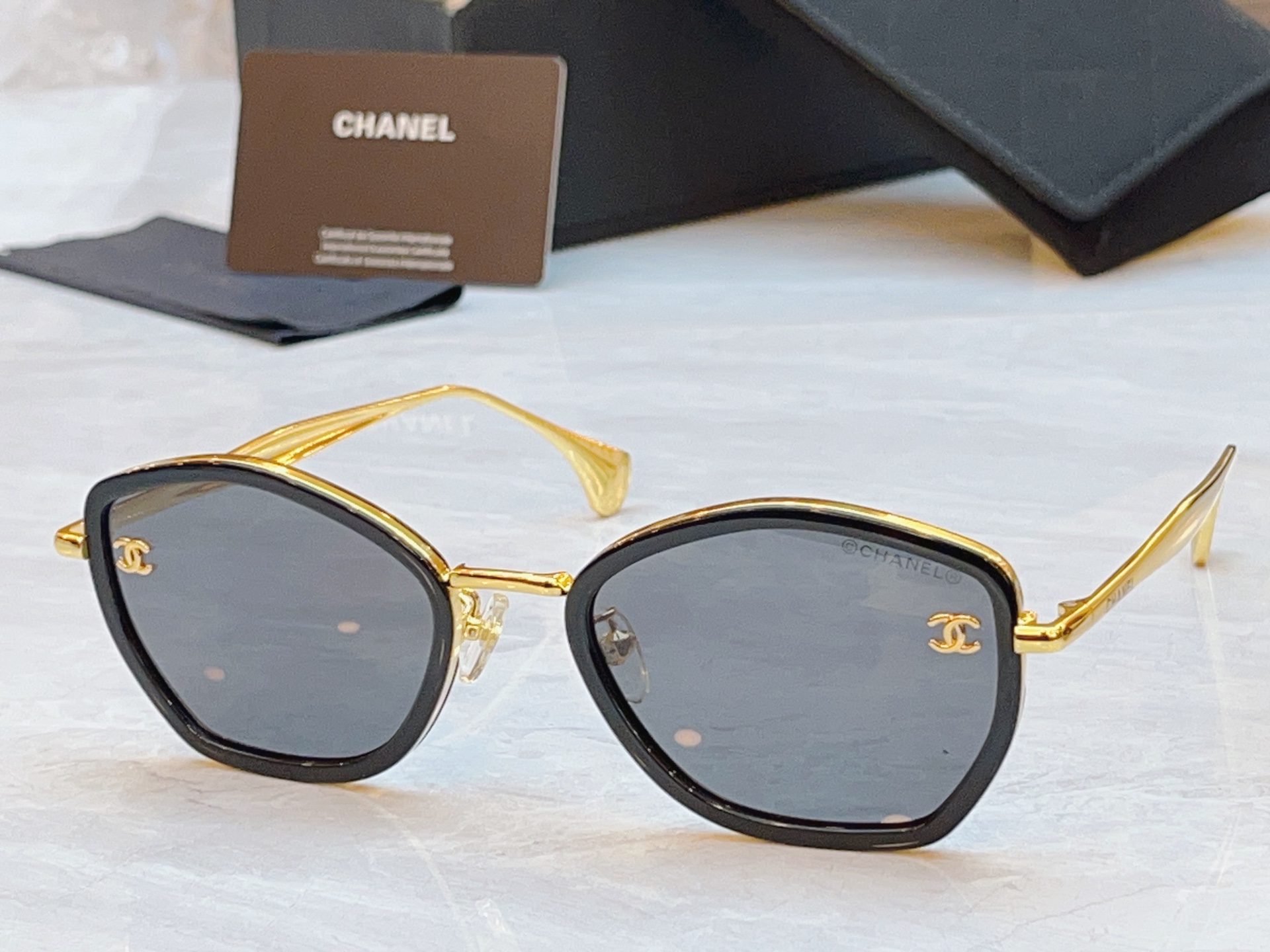 ，【CHANE*】香奈儿新款太阳镜，MODEL：CH5509-H，SIZE：58口22-145