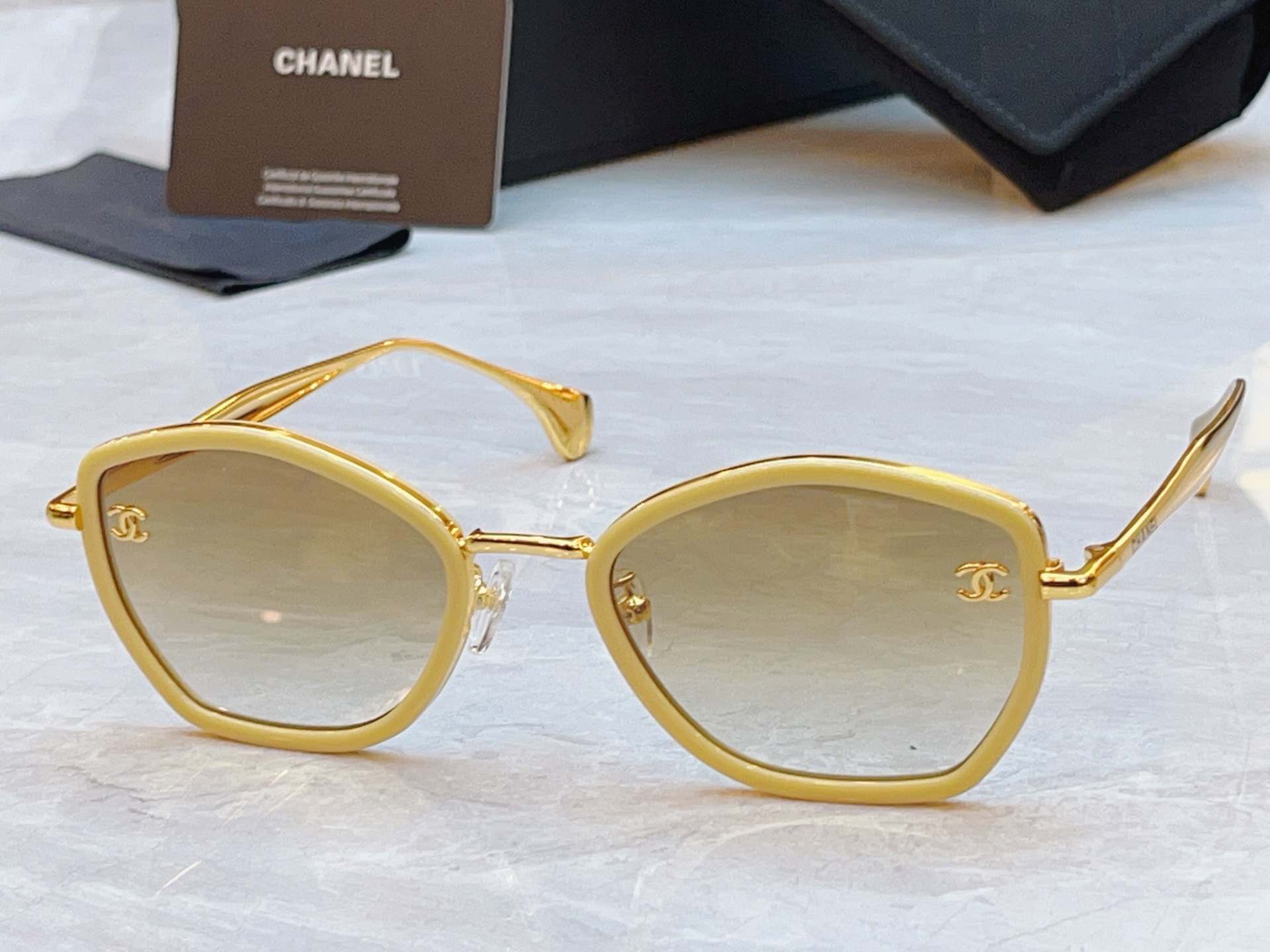 ，【CHANE*】香奈儿新款太阳镜，MODEL：CH5509-H，SIZE：58口22-145
