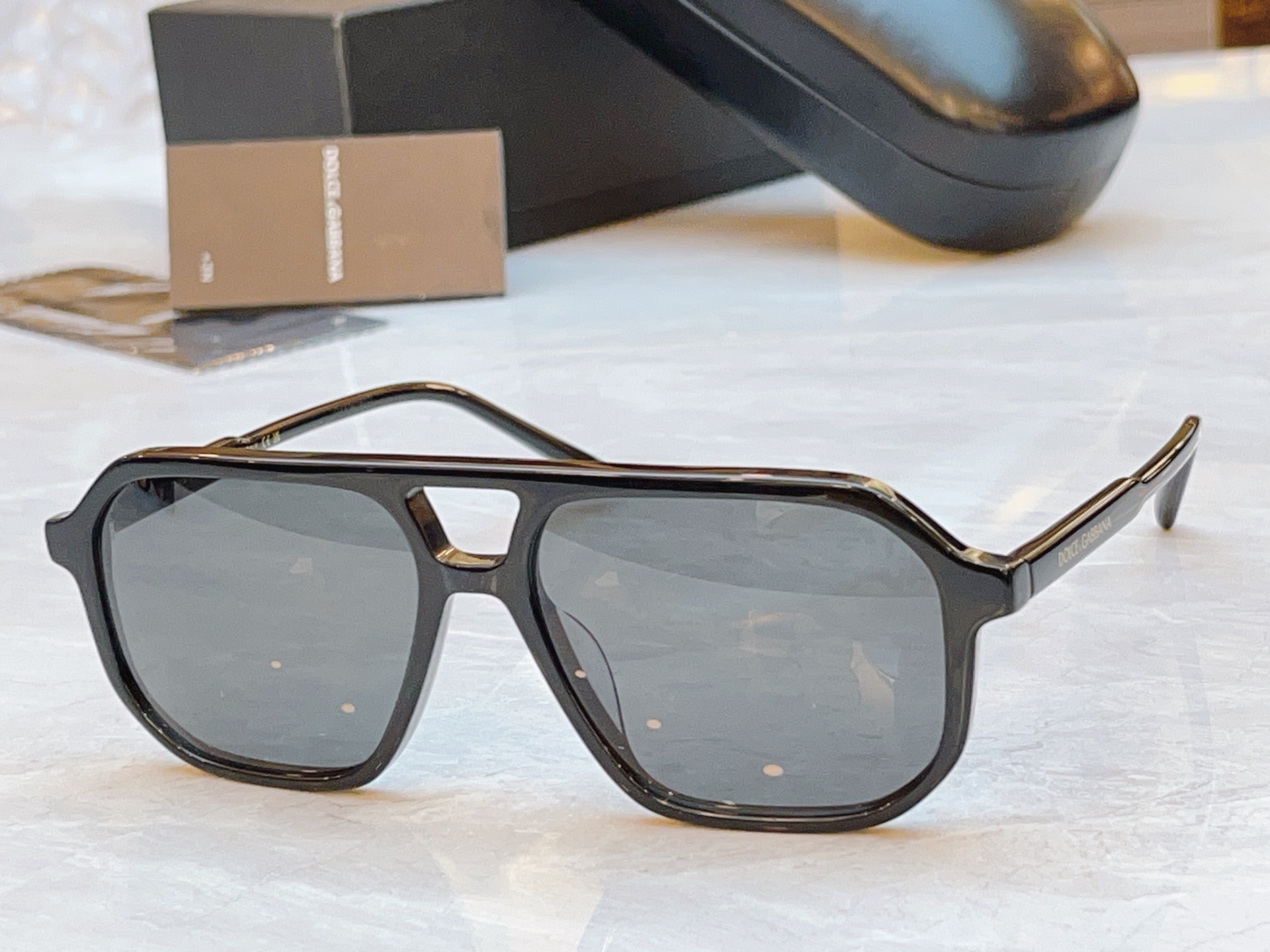 ，【DOLCE & GABBAN*】D*G新款太阳镜，MODEL：DG4541，SIZE：59口15-1