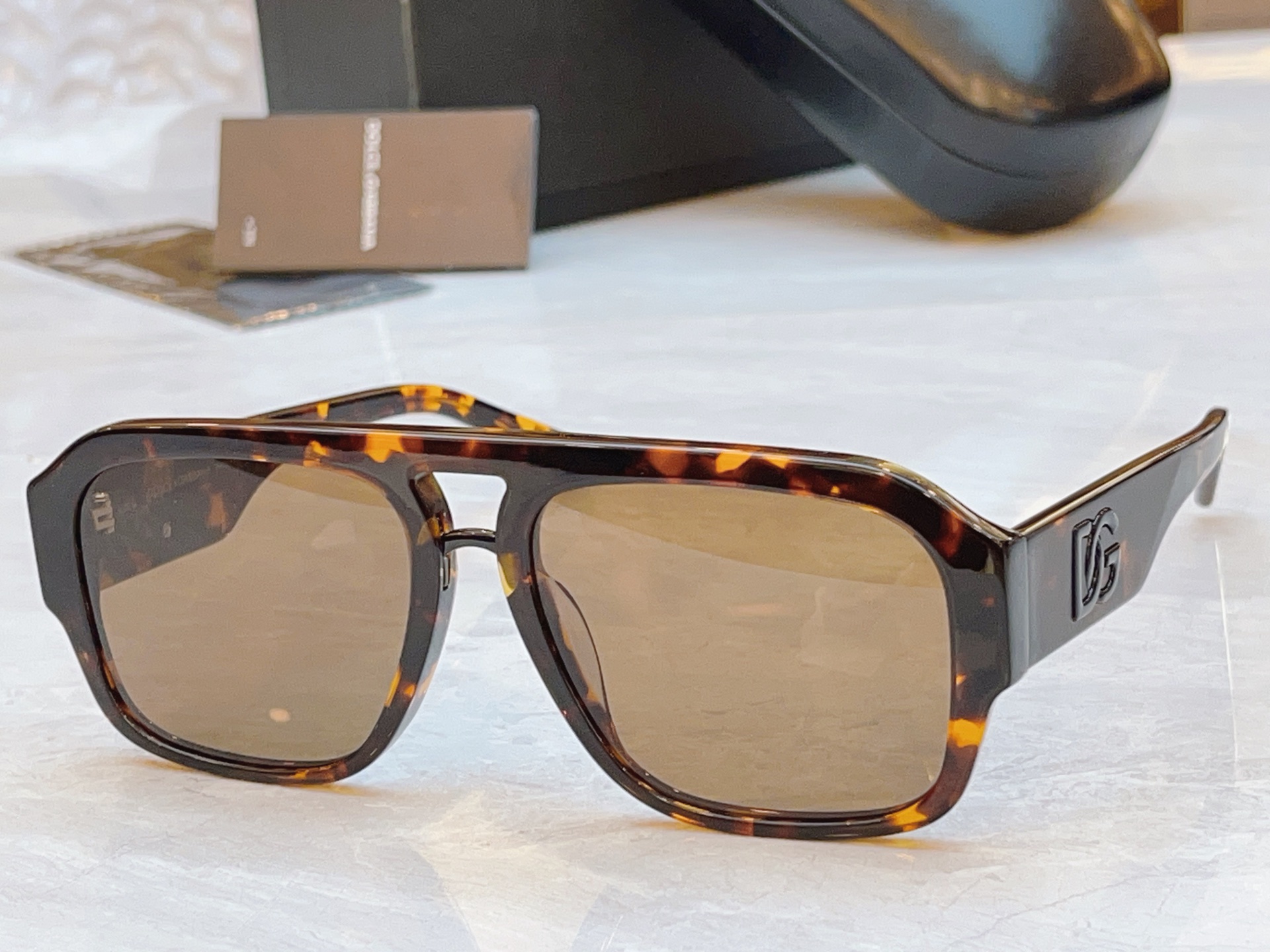 ，【DOLCE & GABBAN*】D*G新款太阳镜，MODEL：DG4403，SIZE：57口18-1