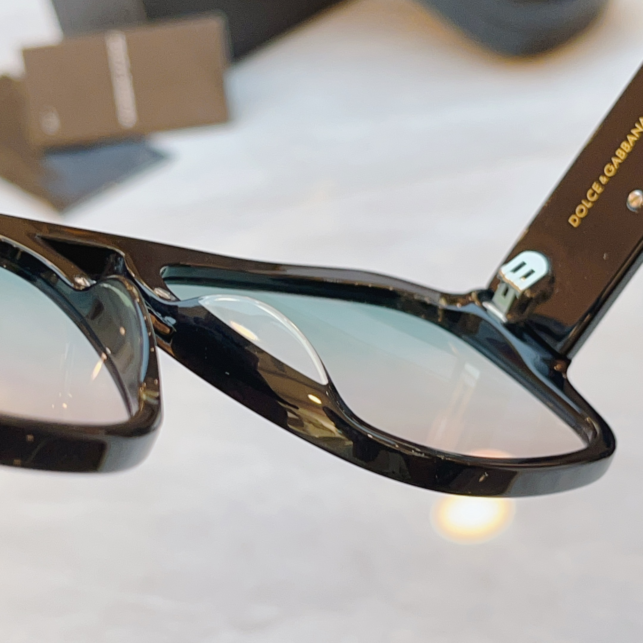 ，【DOLCE & GABBAN*】D*G新款太阳镜，MODEL：DG4403，SIZE：57口18-1