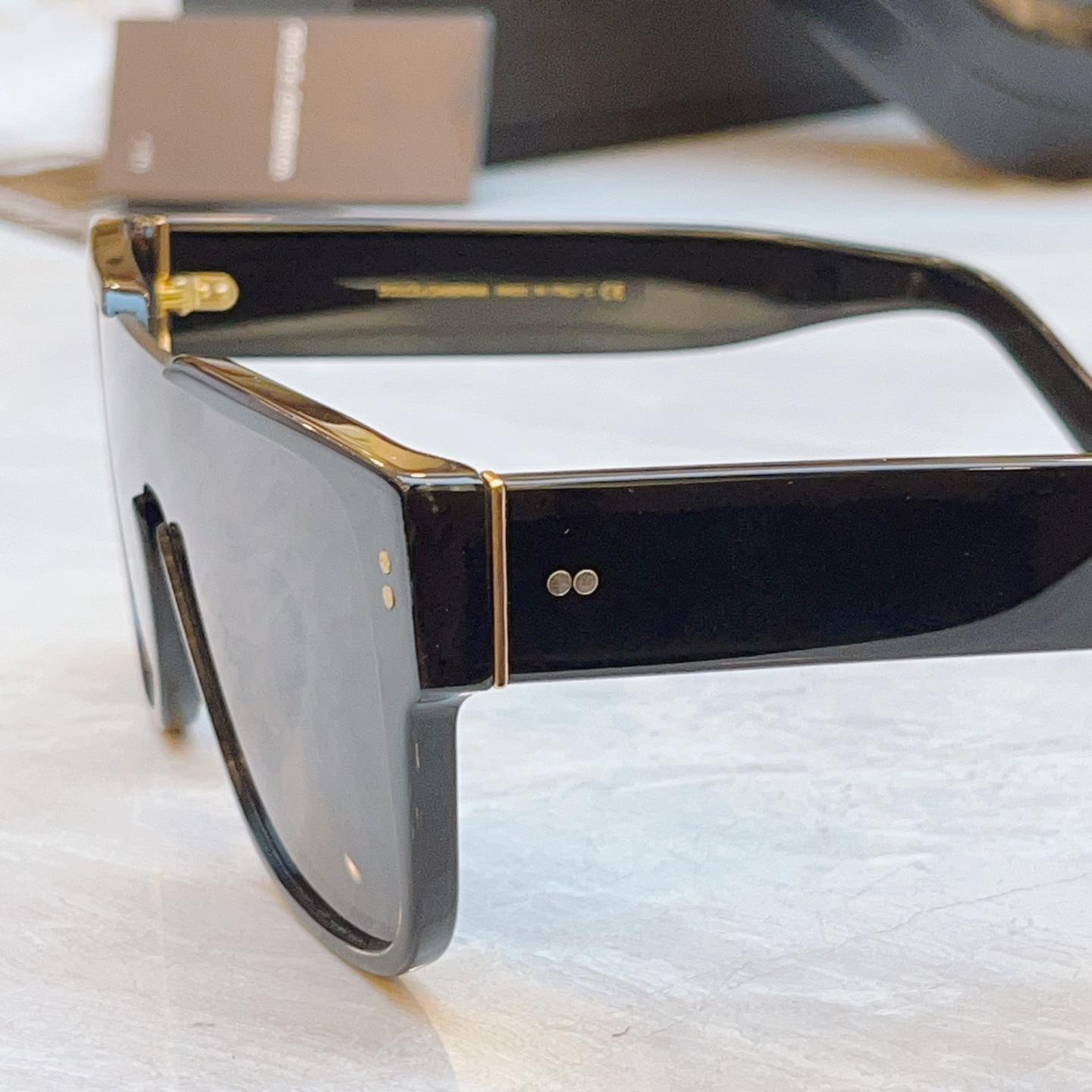 ，【DOLCE & GABBAN*】D*G新款太阳镜，MODEL：DG4356，SIZE：149口140