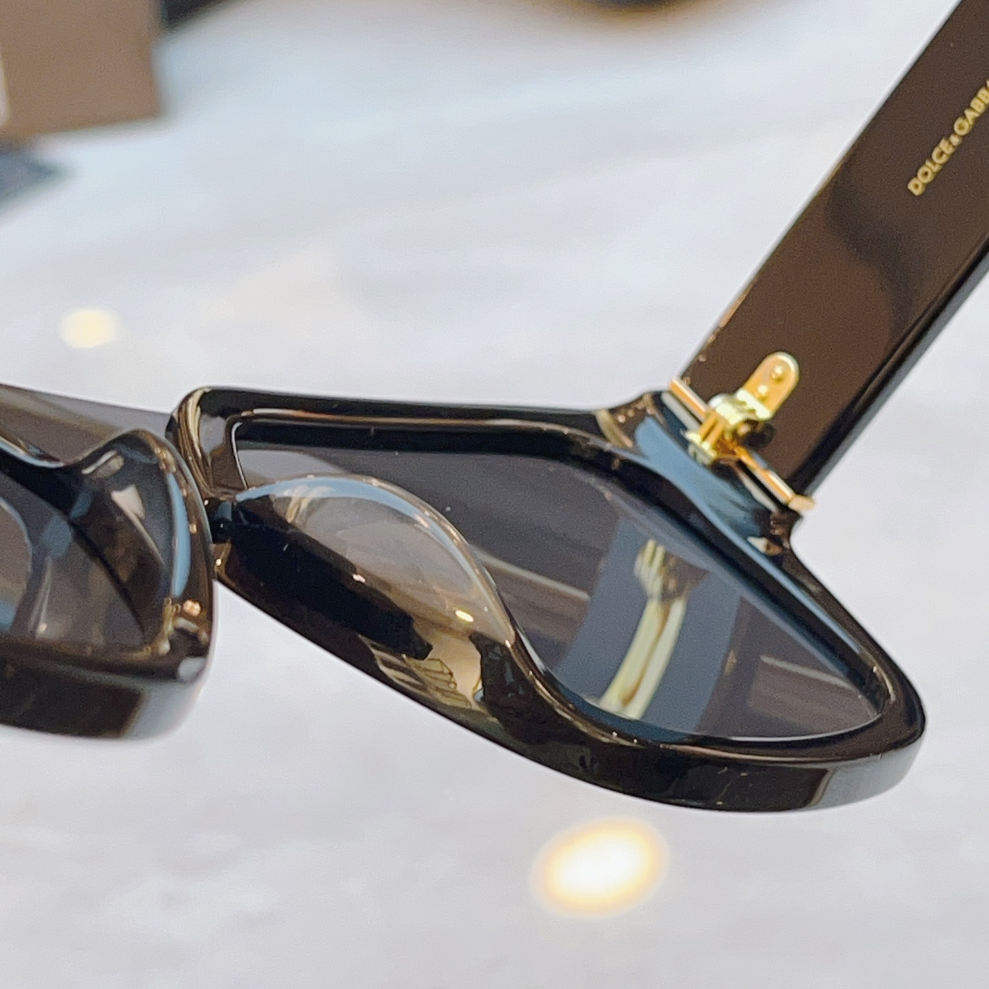 ，【DOLCE & GABBAN*】D*G新款太阳镜，MODEL：DG4356，SIZE：149口140