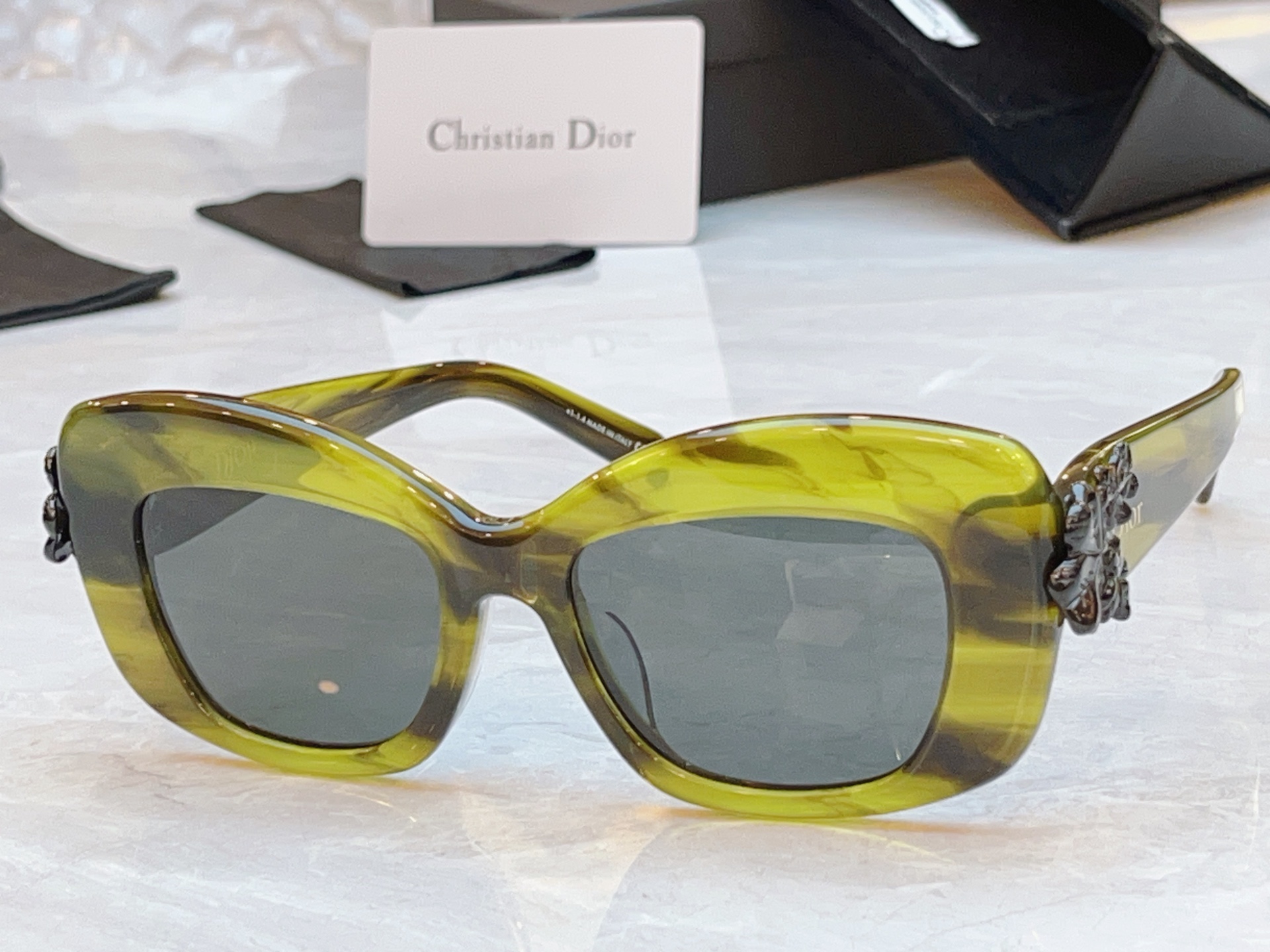 ，【DIO* 】迪*奥新款太阳镜，MODEL：Dior Clover S3I，SIZE：51口18-14