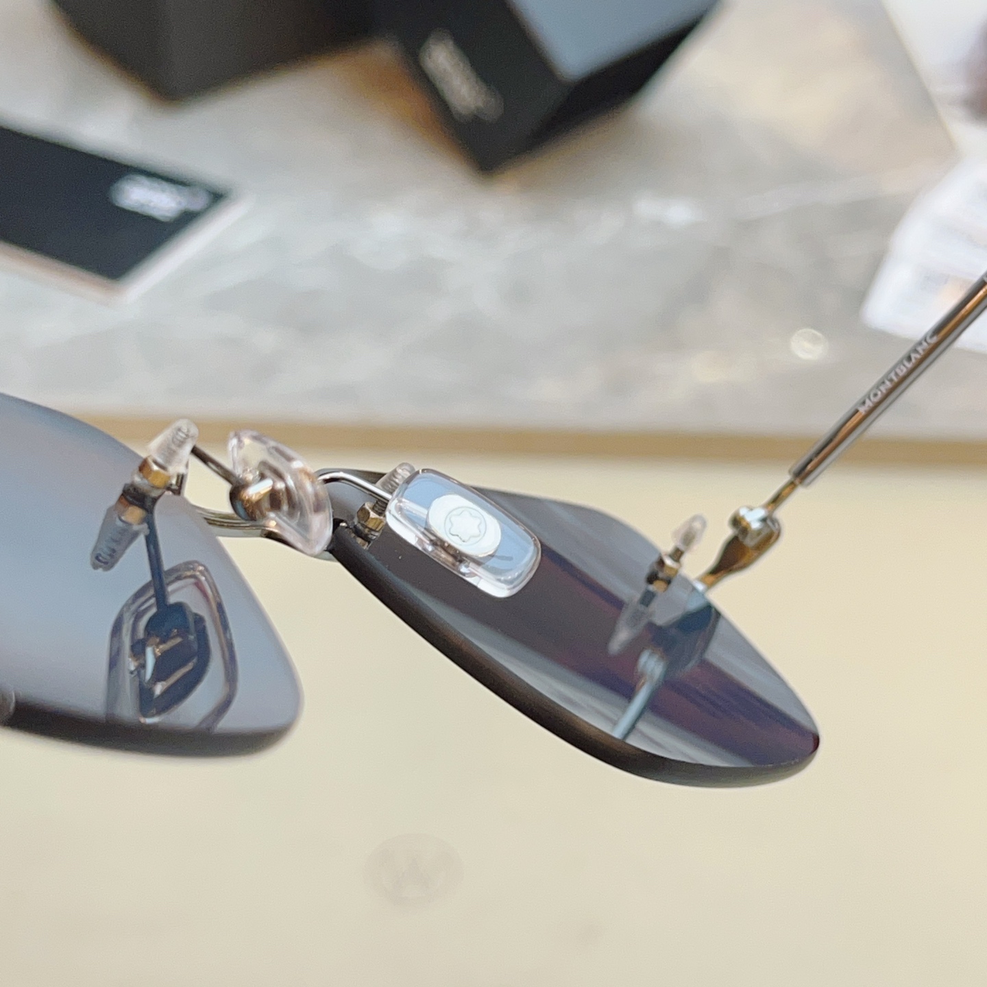 ，【MONT BLAN*】万宝*龙新款太阳镜，MODEL:MB0470S，SIZE:54口19-145 