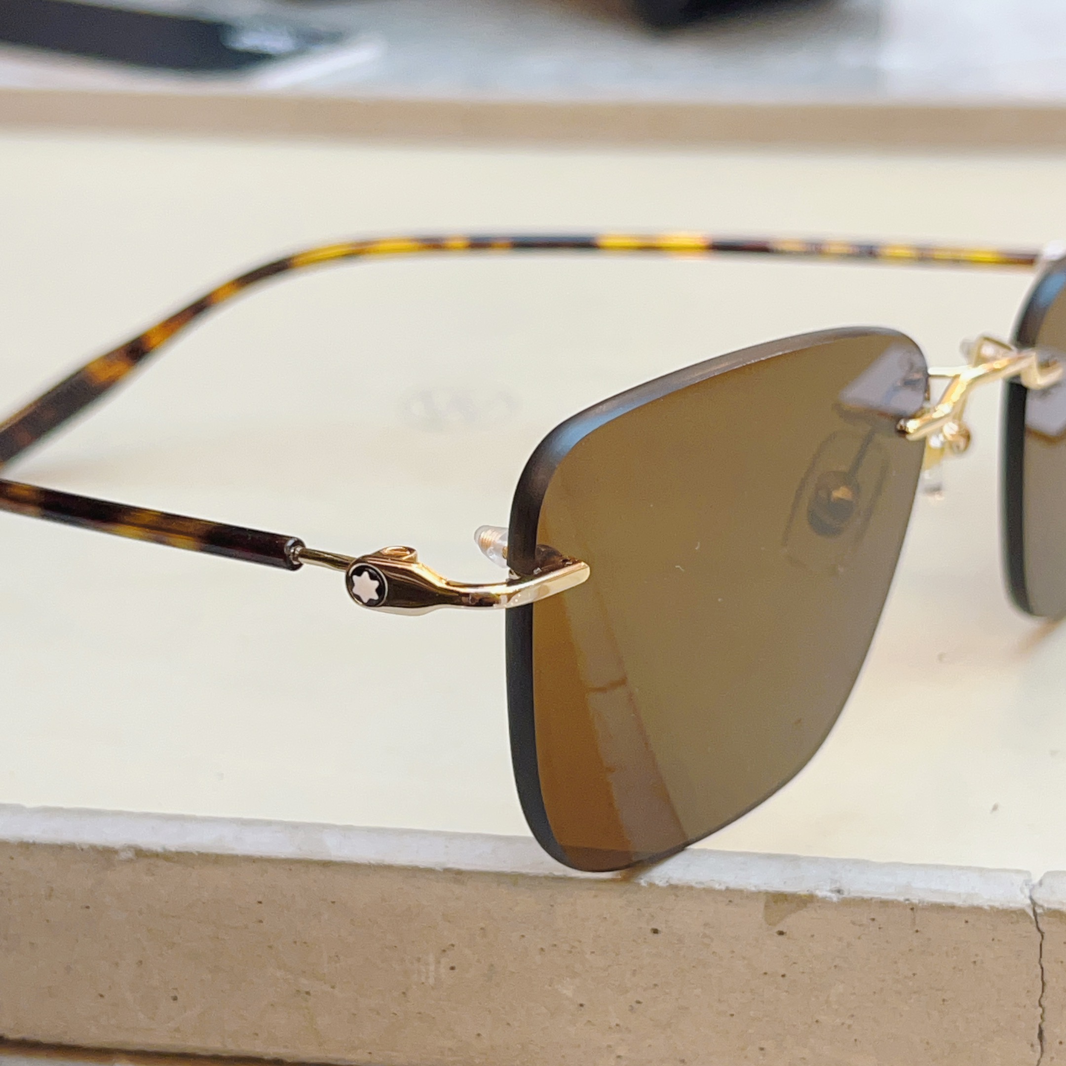 ，【MONT BLAN*】万宝*龙新款太阳镜，MODEL:MB0470S，SIZE:54口19-145 M