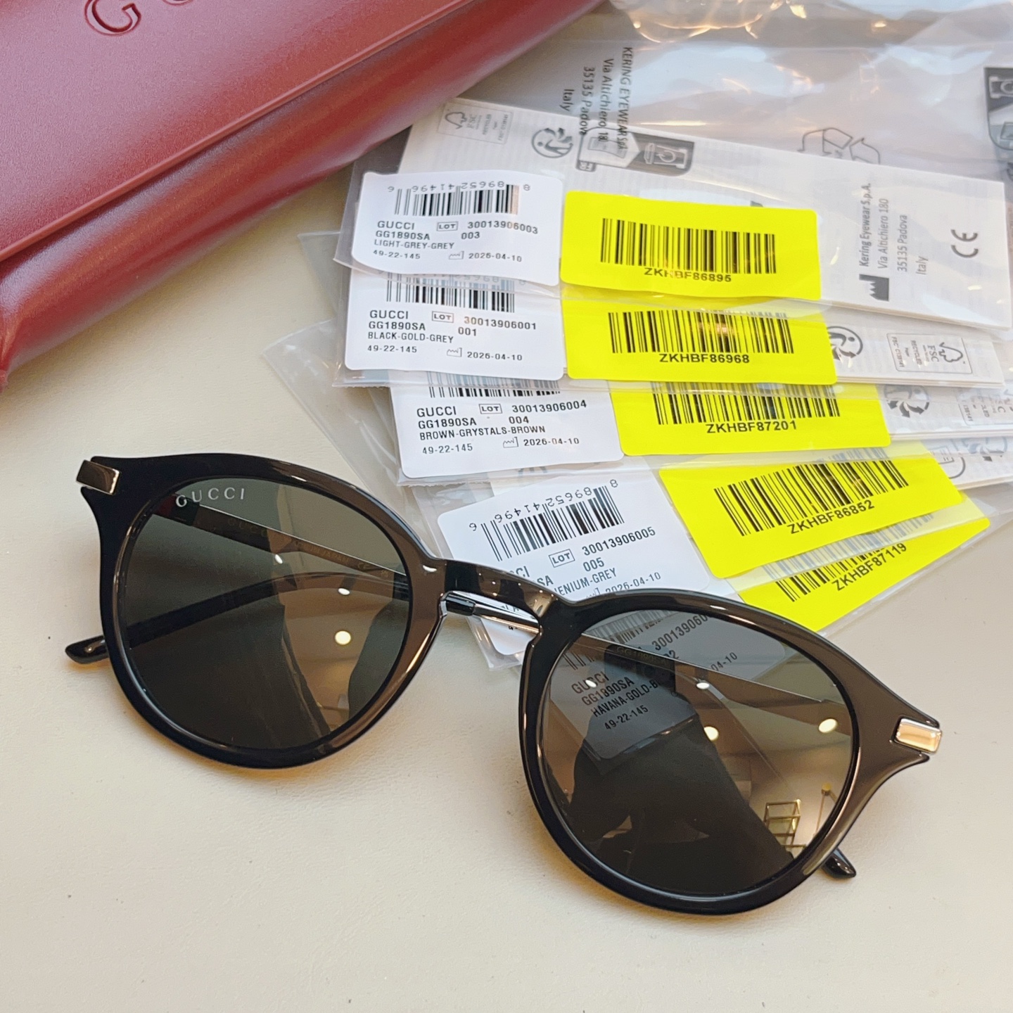 Солнцезащитные очки Gucci GG1890SA