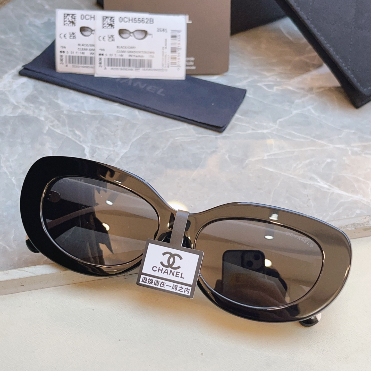 ，【CHANE*】香奈儿新款太阳镜 高版本✨，MODEL：CH5562B，SIZE：53口19-140