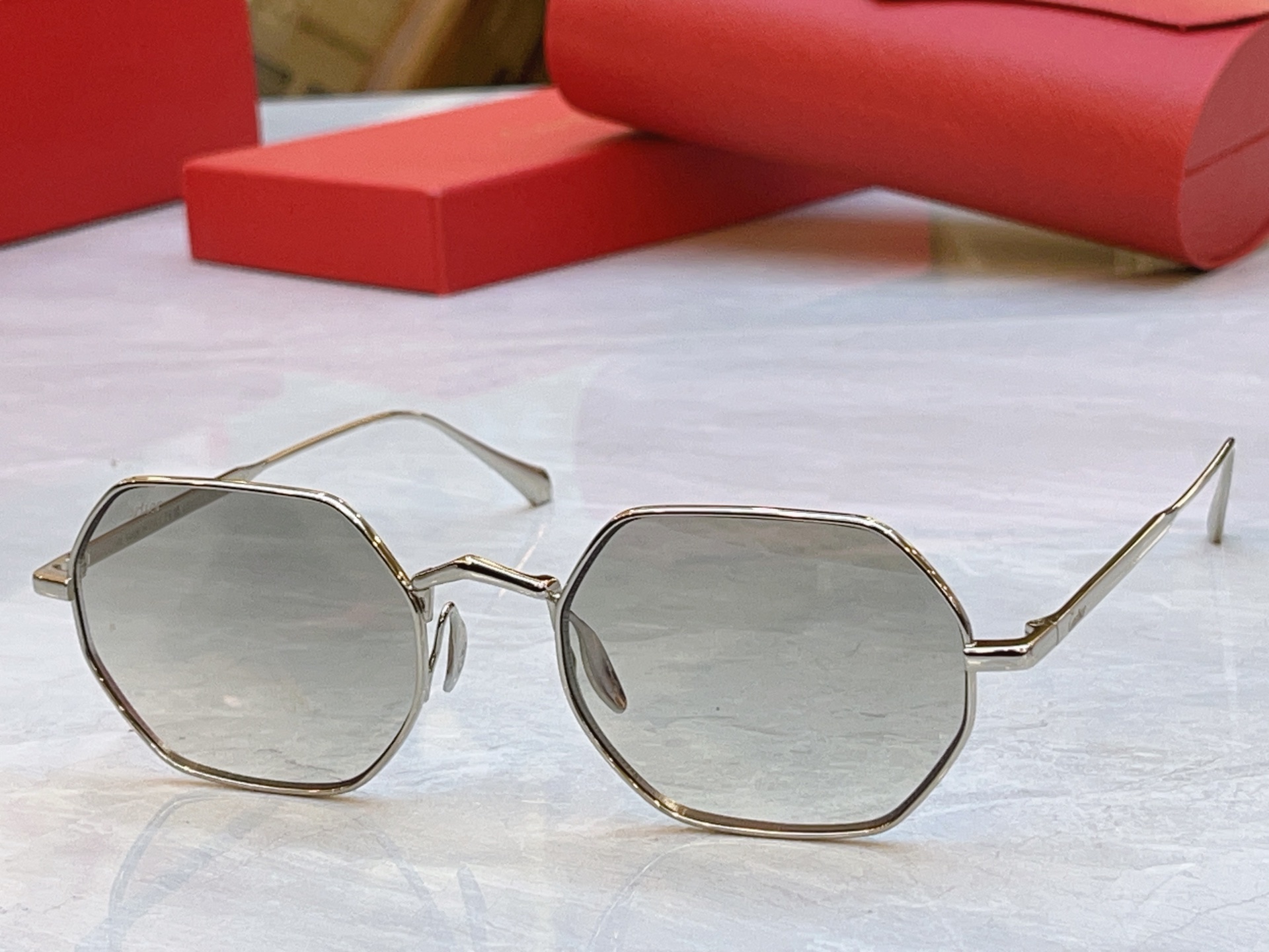 ，【CARTIE*】卡地*亚新款太阳镜，CT0627S，size: 57口17-142