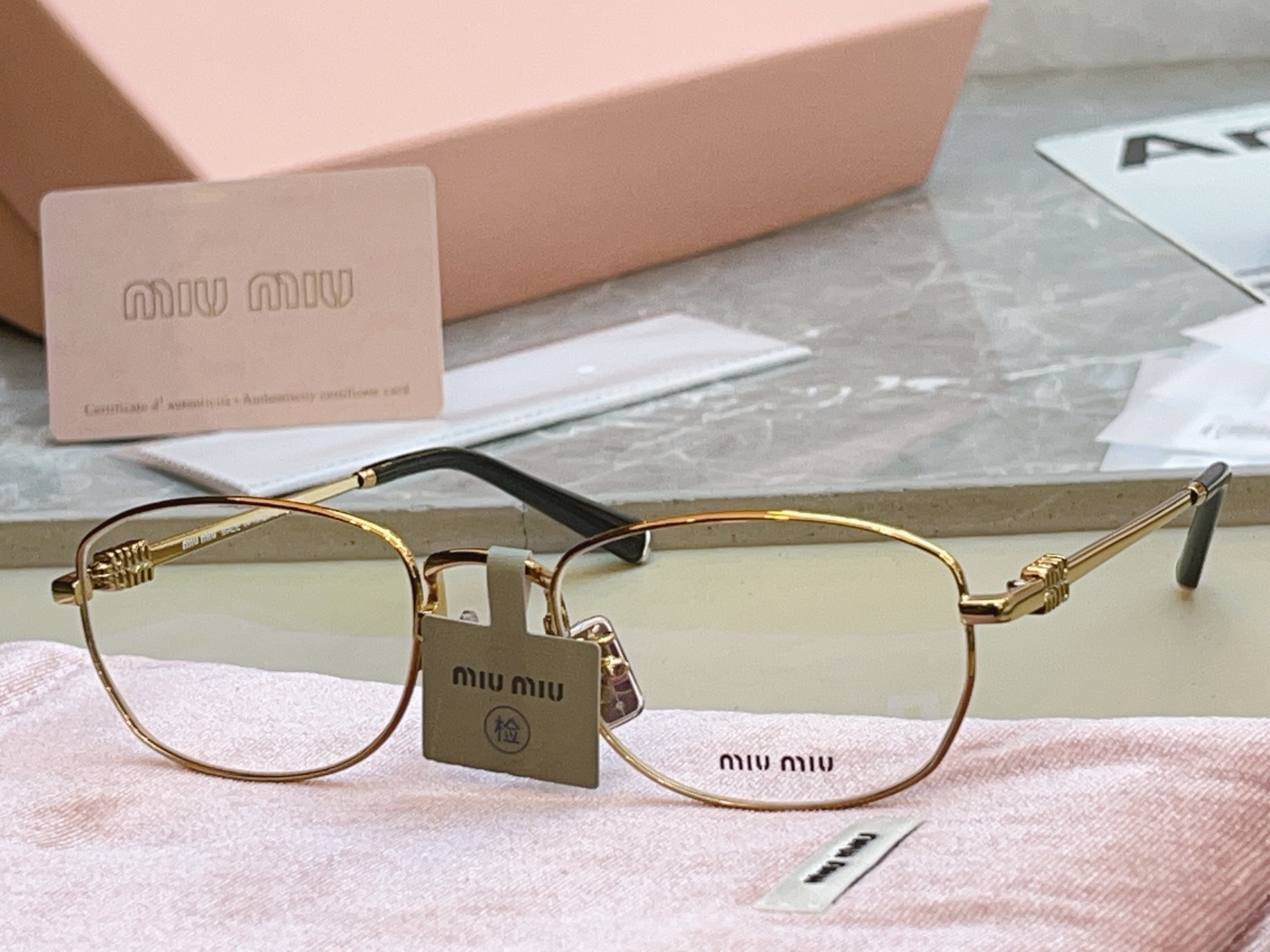 ，【MIUMI*】缪*缪新款眼镜架，Mod:OMU 52ZV，SIZE:53口21-140
