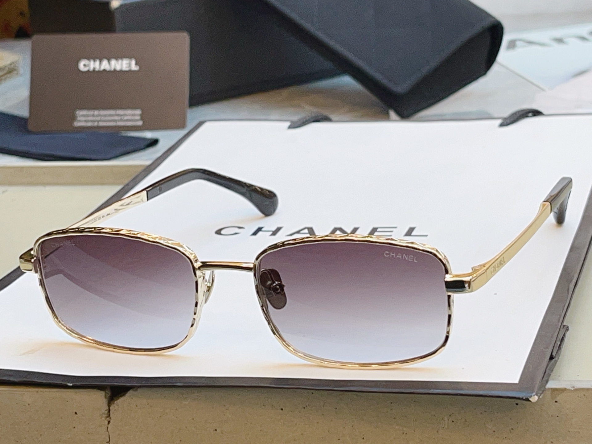 ，【CHANE*】香奈儿新款太阳镜 高版本✨，MODEL：CH4295-S，SIZE：58口17-140