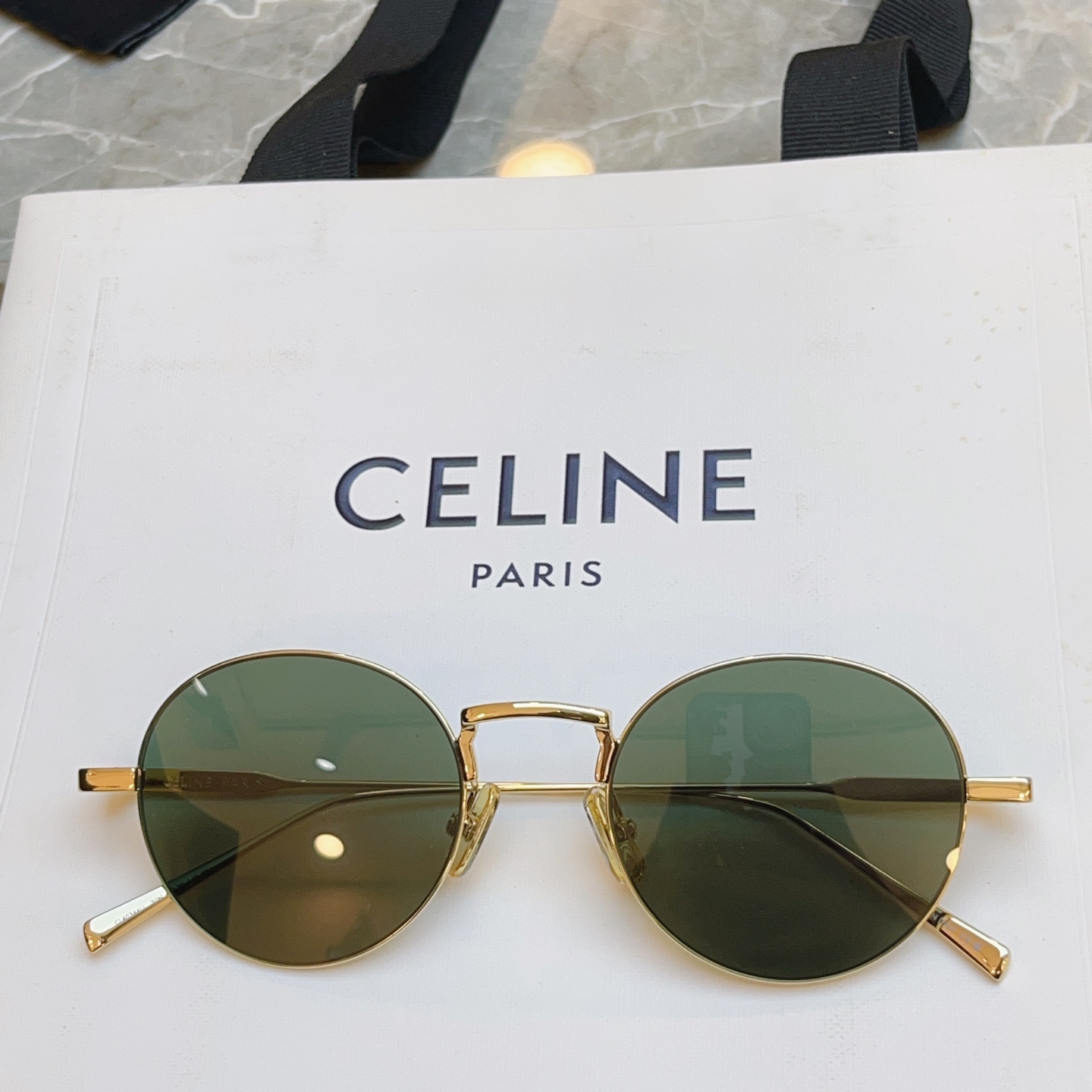 ，【CELIN*】赛*琳新款太阳镜 高品质✨， MODEL:CL40346U，SIZE: 49口20-140