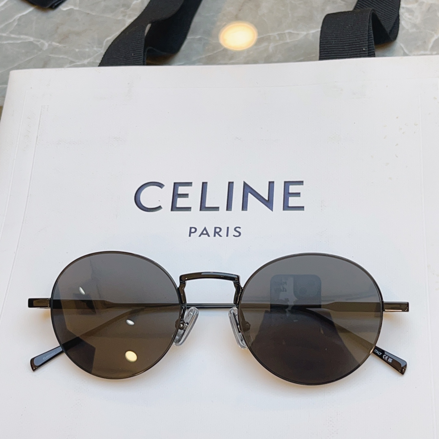 ，【CELIN*】赛*琳新款太阳镜 高品质✨， MODEL:CL40346U，SIZE: 49口20-140