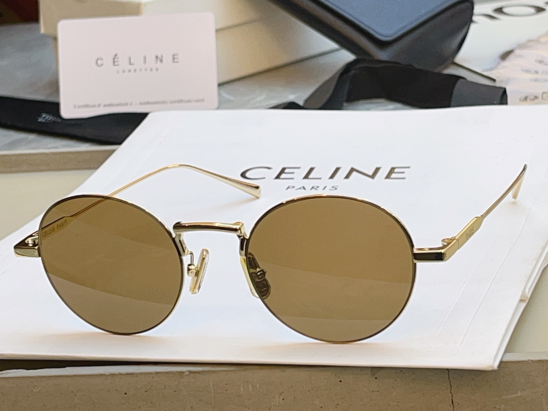 【CELIN*】赛*琳新款太阳镜 高品质✨， MODEL:CL40346U，SIZE: 49口20-14